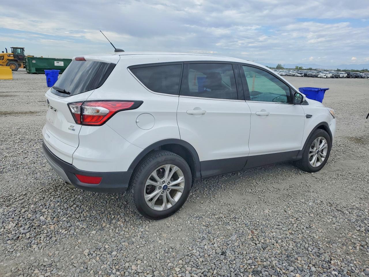 2017 Ford Escape Se White vin: 1FMCU9GD2HUE84770
