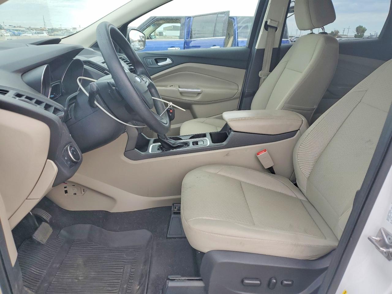 2017 Ford Escape Se White vin: 1FMCU9GD2HUE84770