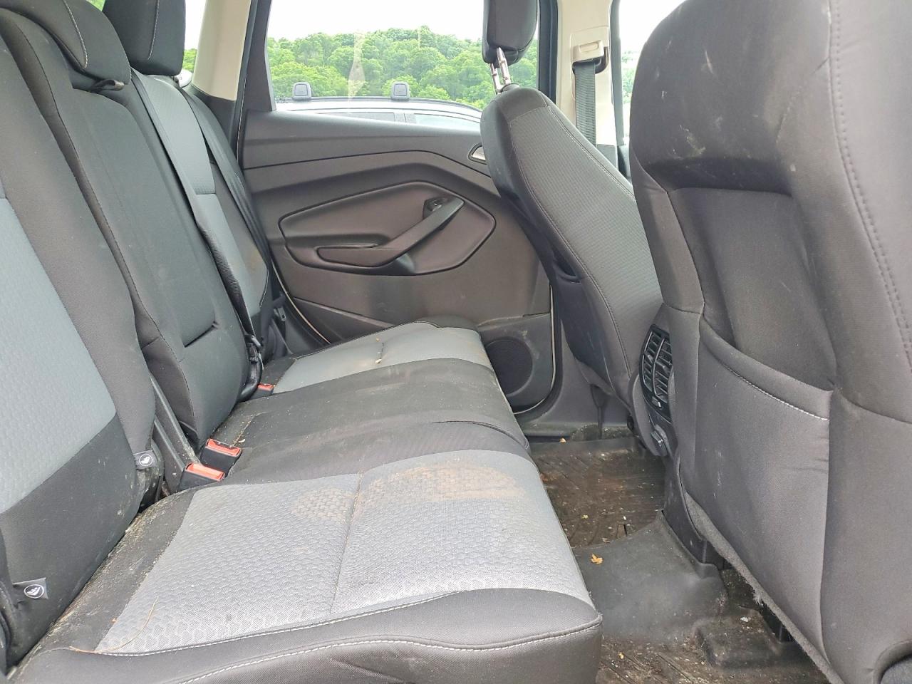 2018 Ford Escape Se Cream vin: 1FMCU9GD2JUA40424
