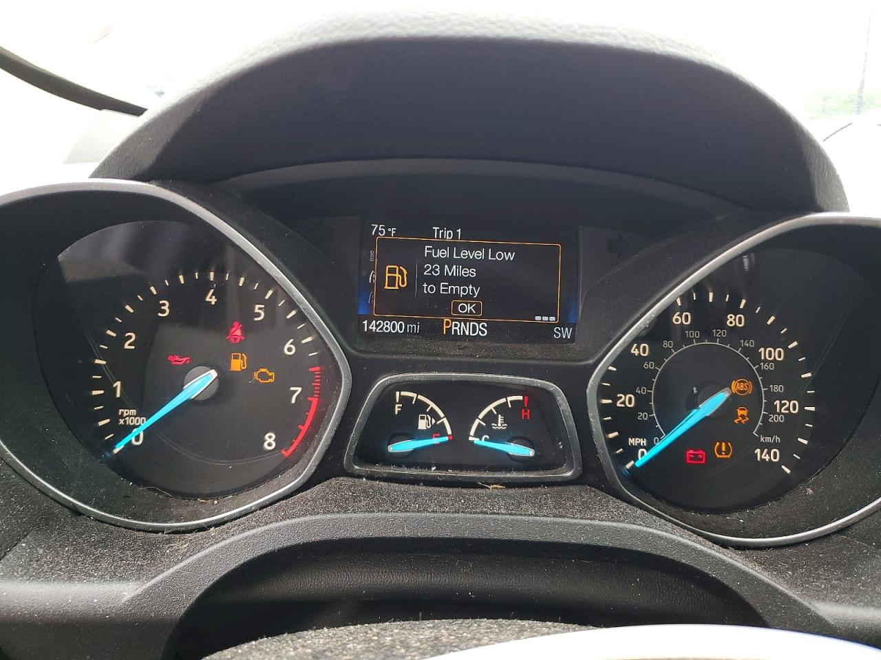 2018 Ford Escape Se Cream vin: 1FMCU9GD2JUA40424