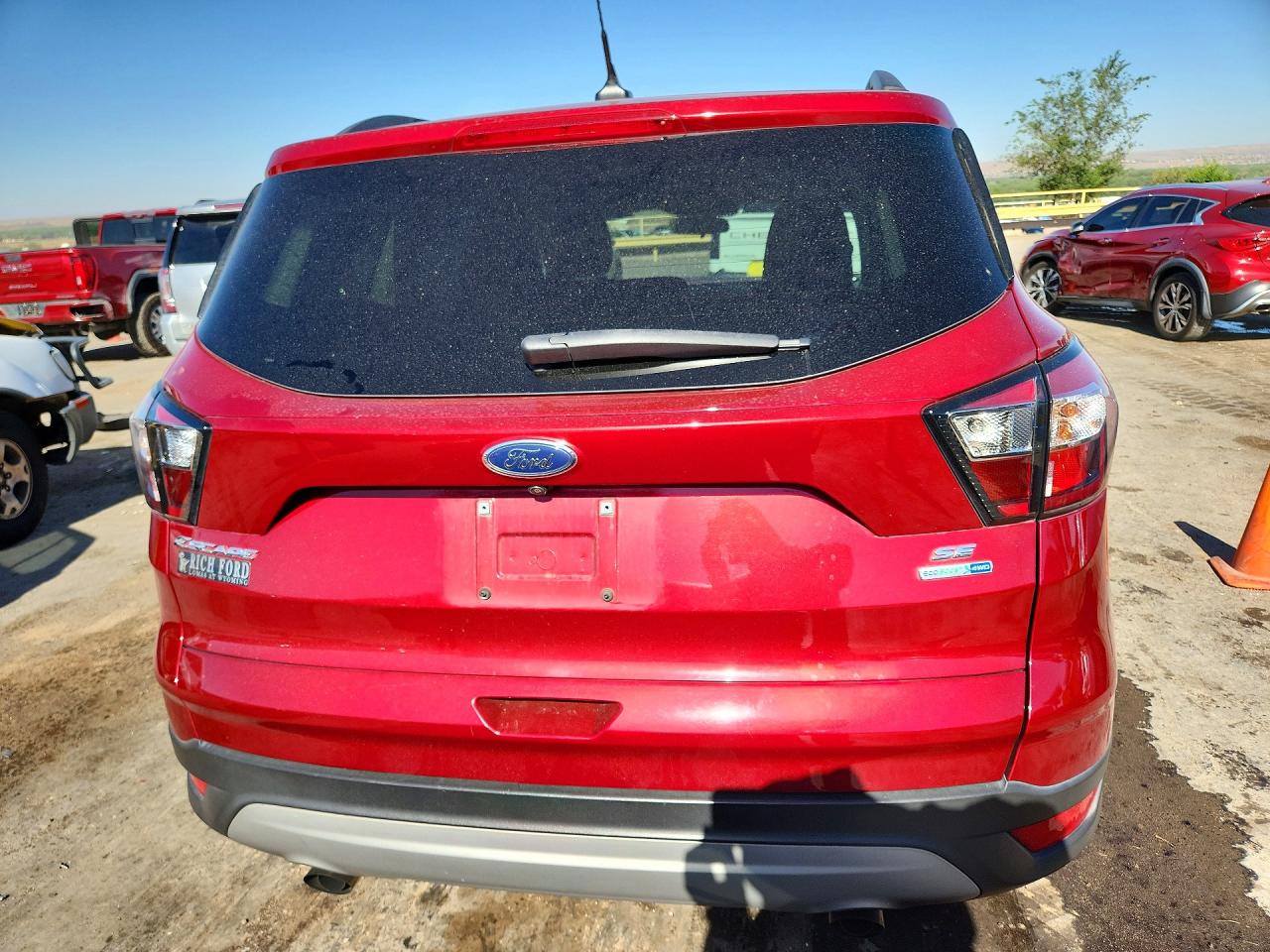 2018 Ford Escape Se Red vin: 1FMCU9GD2JUB73202