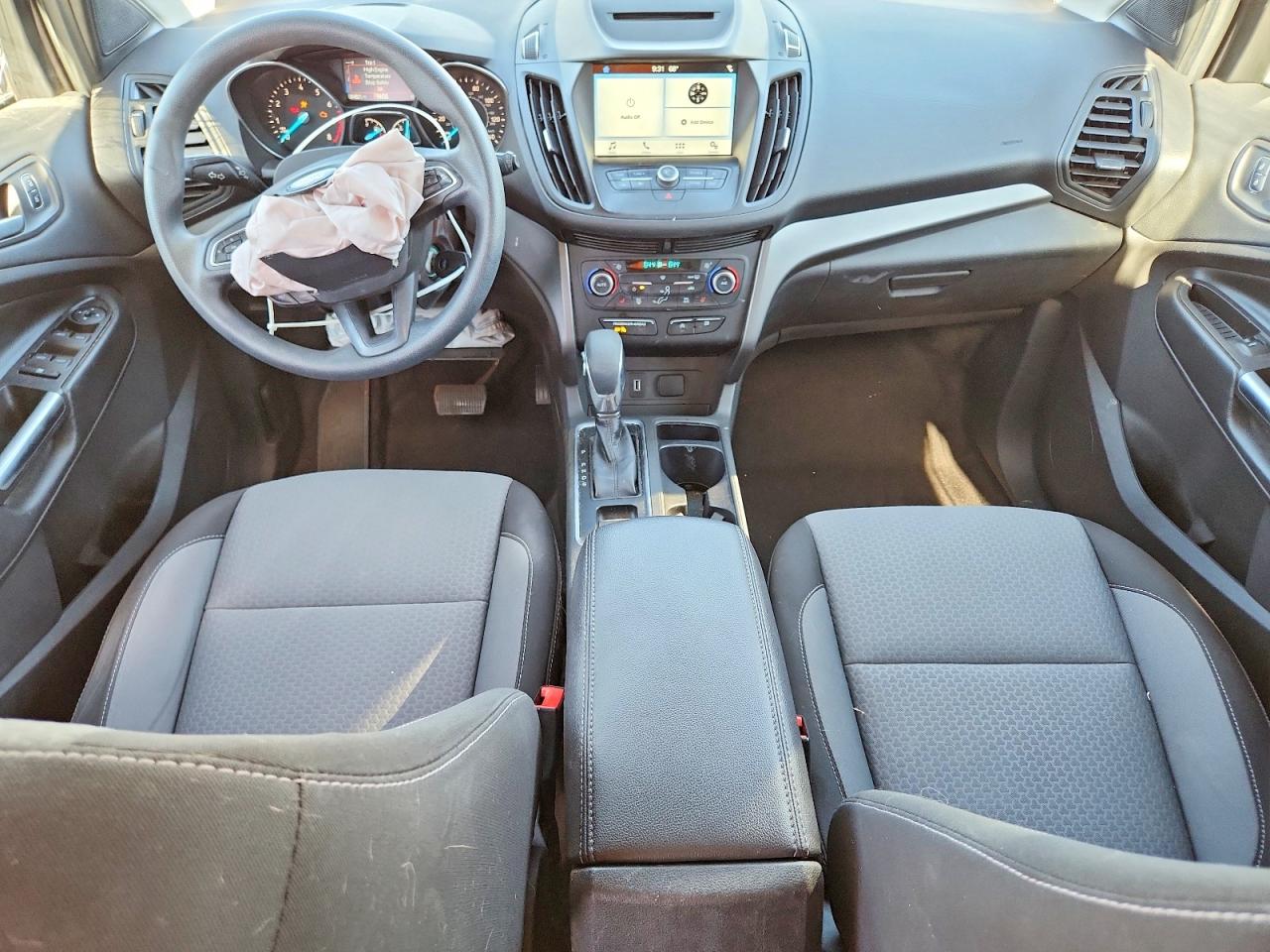 2018 Ford Escape Se Red vin: 1FMCU9GD2JUB73202