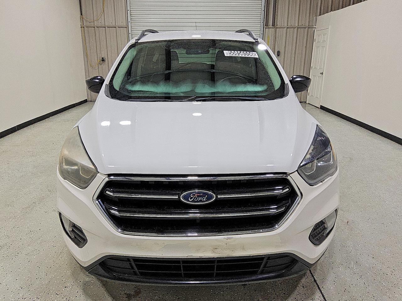 2018 Ford Escape Se White vin: 1FMCU9GD2JUD25303