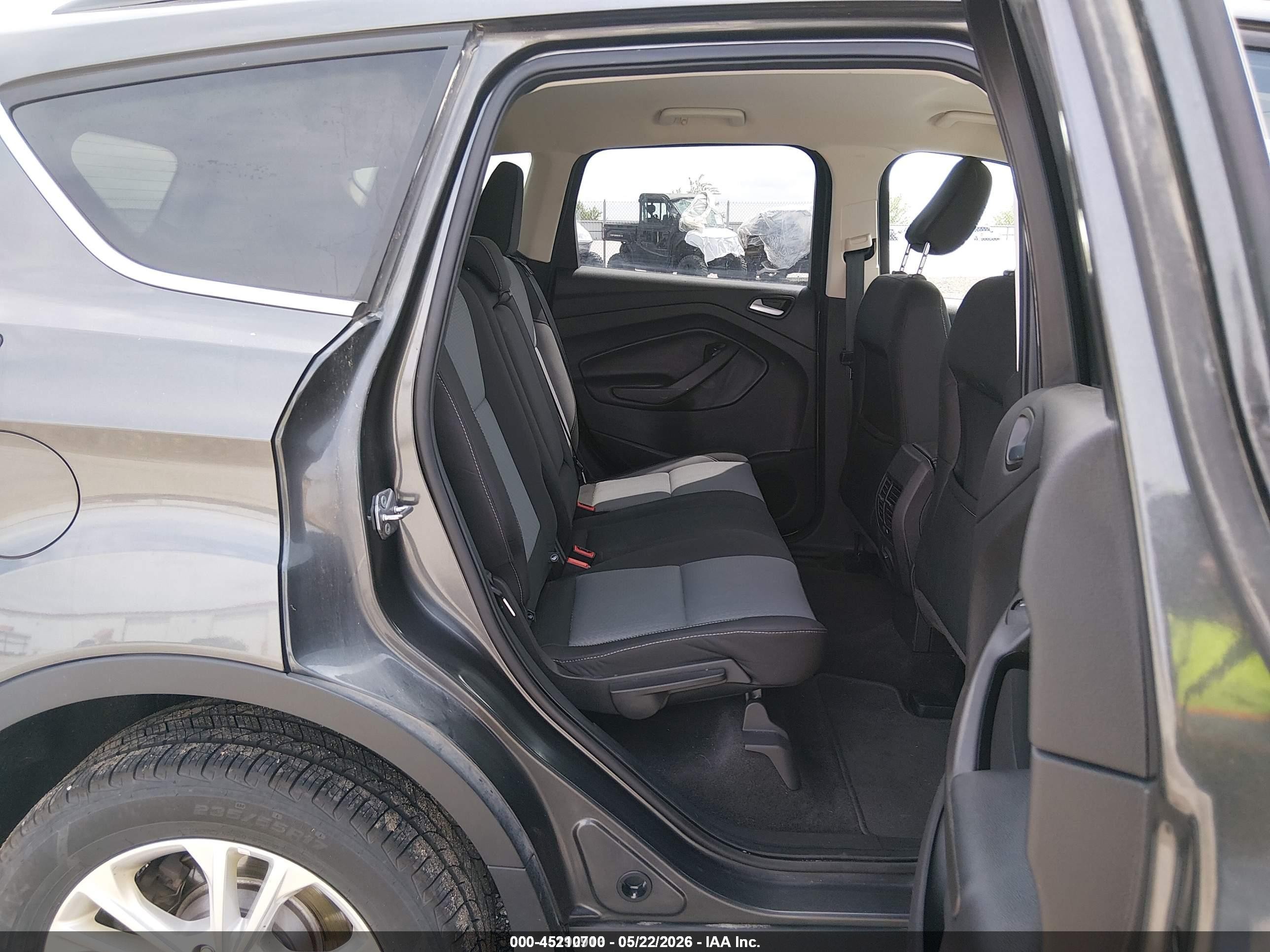 2018 Ford Escape Se Gray vin: 1FMCU9GD2JUD31120