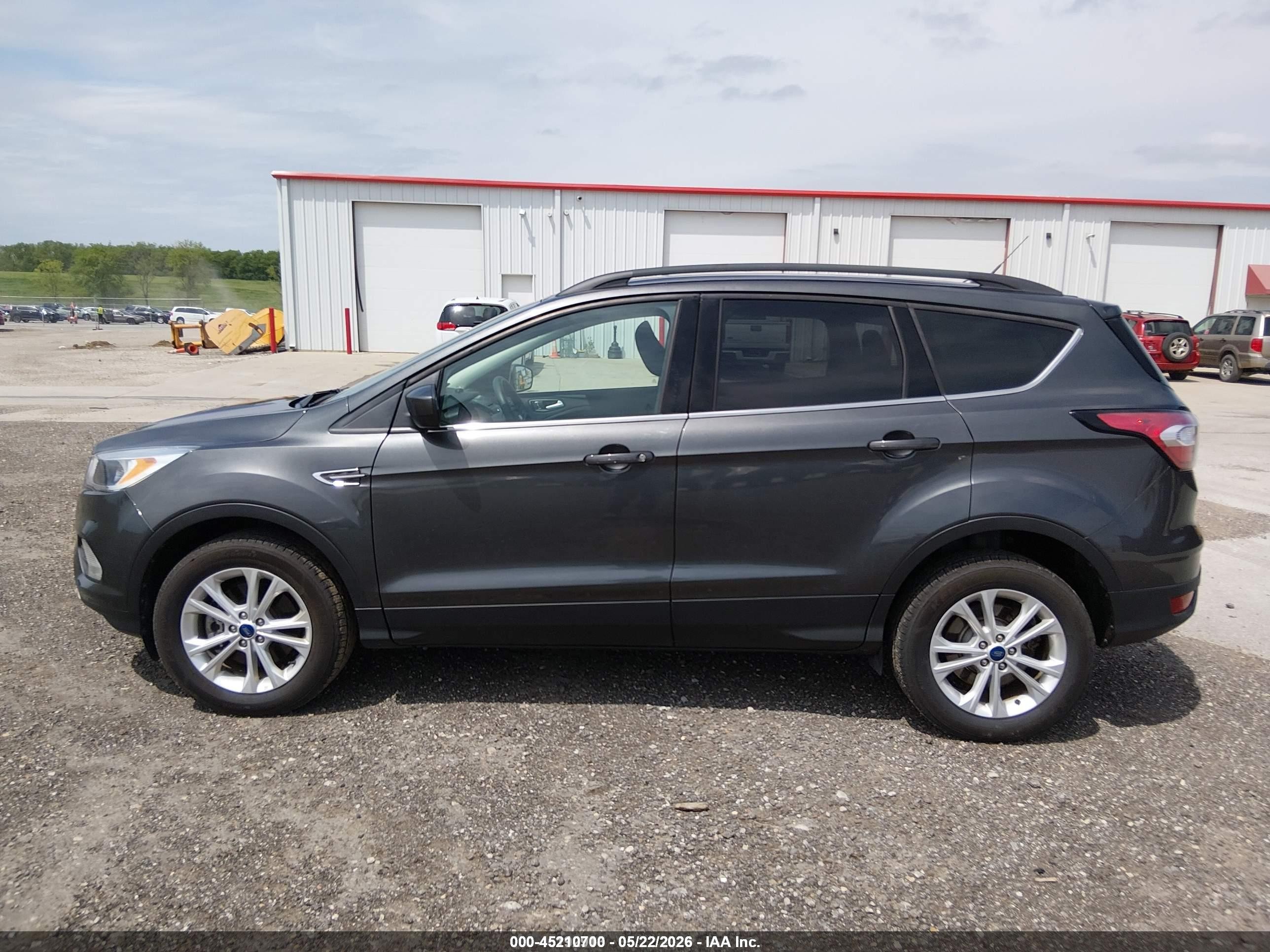 2018 Ford Escape Se Gray vin: 1FMCU9GD2JUD31120