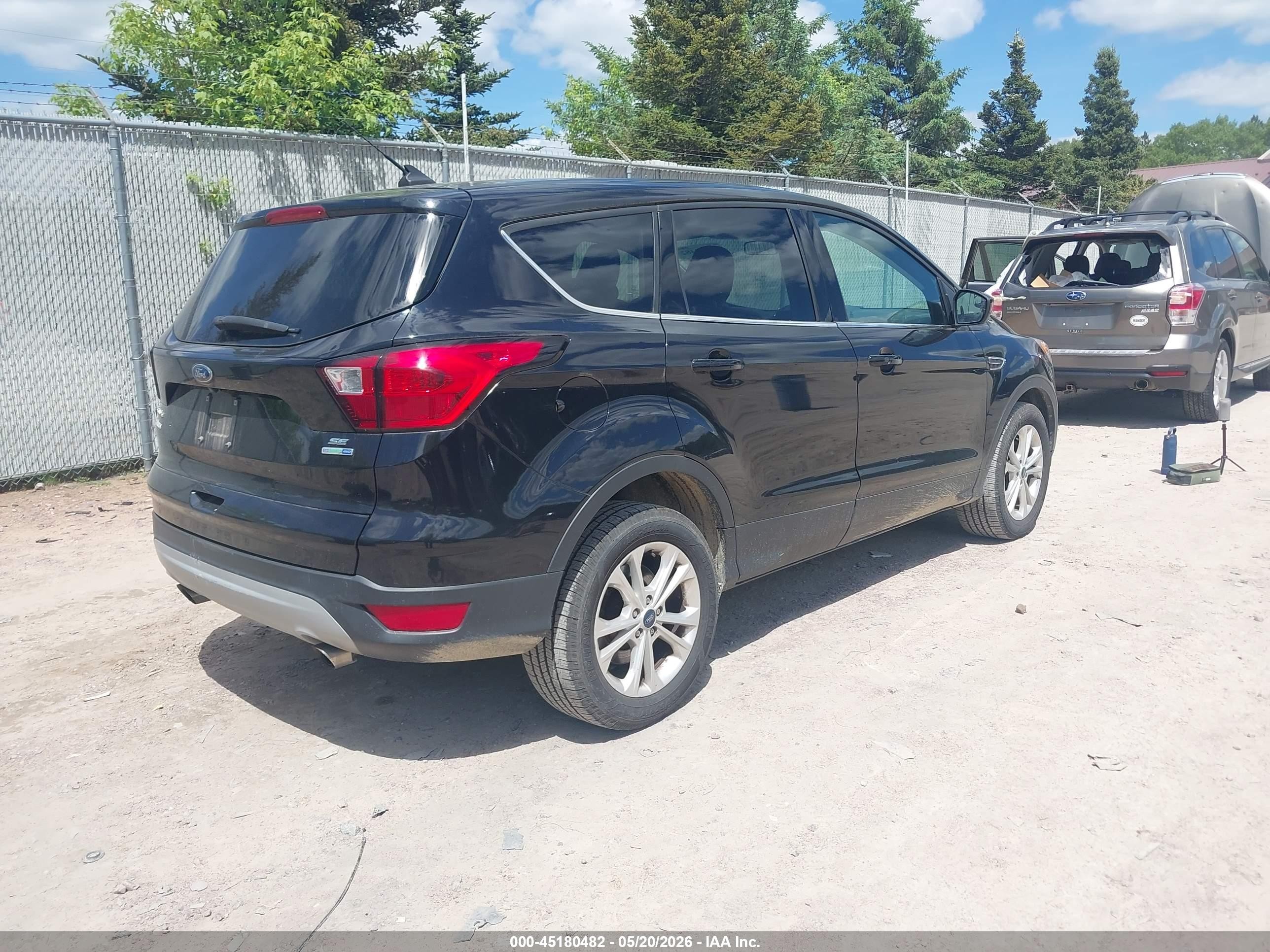 2019 Ford Escape Se Black vin: 1FMCU9GD2KUB14586