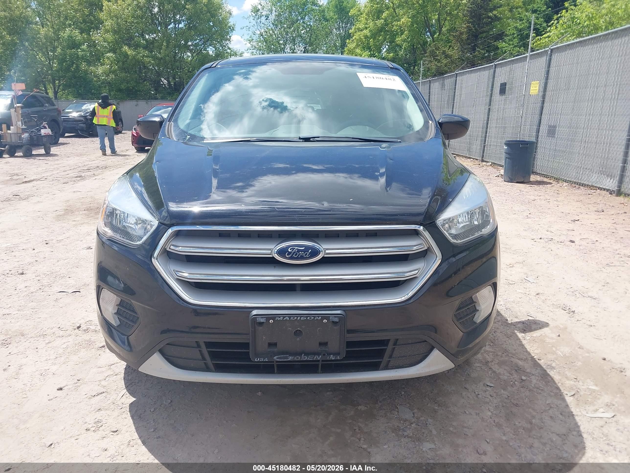 2019 Ford Escape Se Black vin: 1FMCU9GD2KUB14586