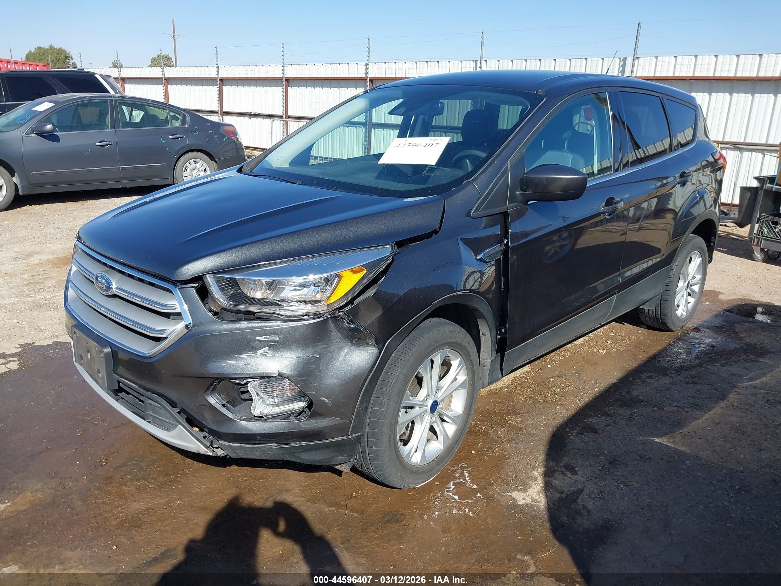 2019 Ford Escape Se Gray vin: 1FMCU9GD2KUB68776