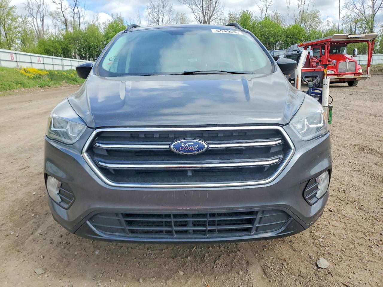 2019 Ford Escape Se Gray vin: 1FMCU9GD2KUC01209