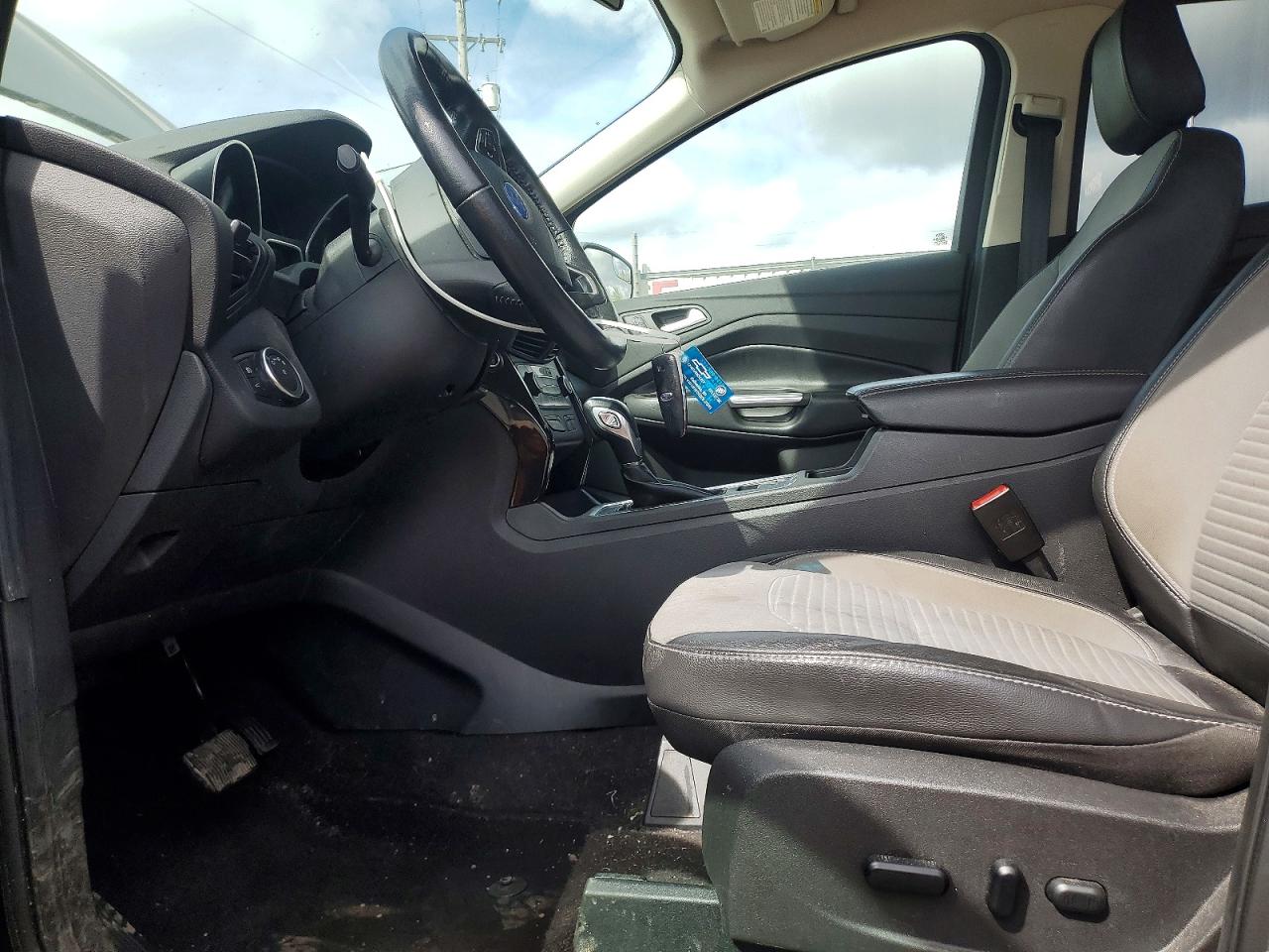 2019 Ford Escape Se Gray vin: 1FMCU9GD2KUC01209