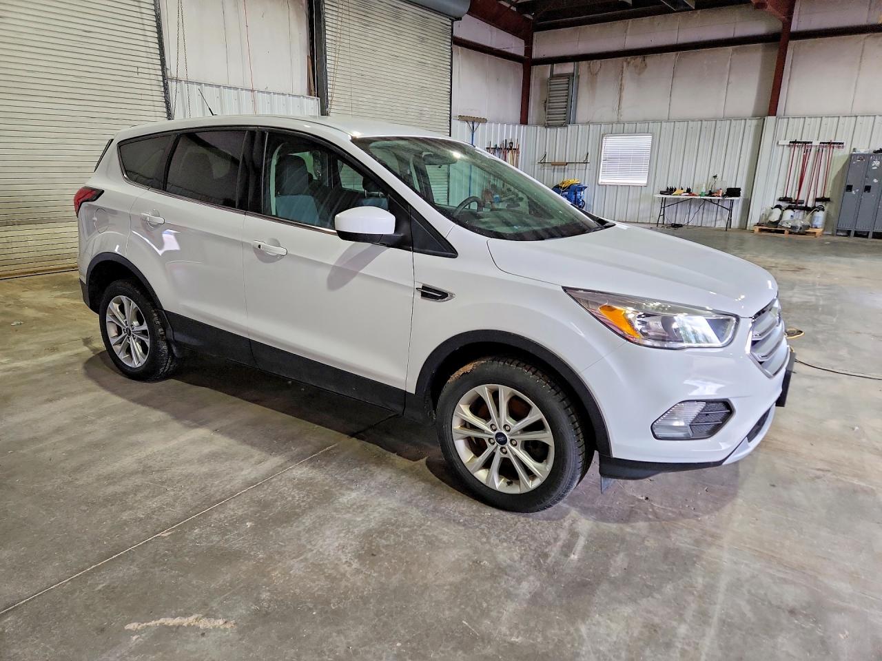 2019 Ford Escape Se White vin: 1FMCU9GD2KUC35831