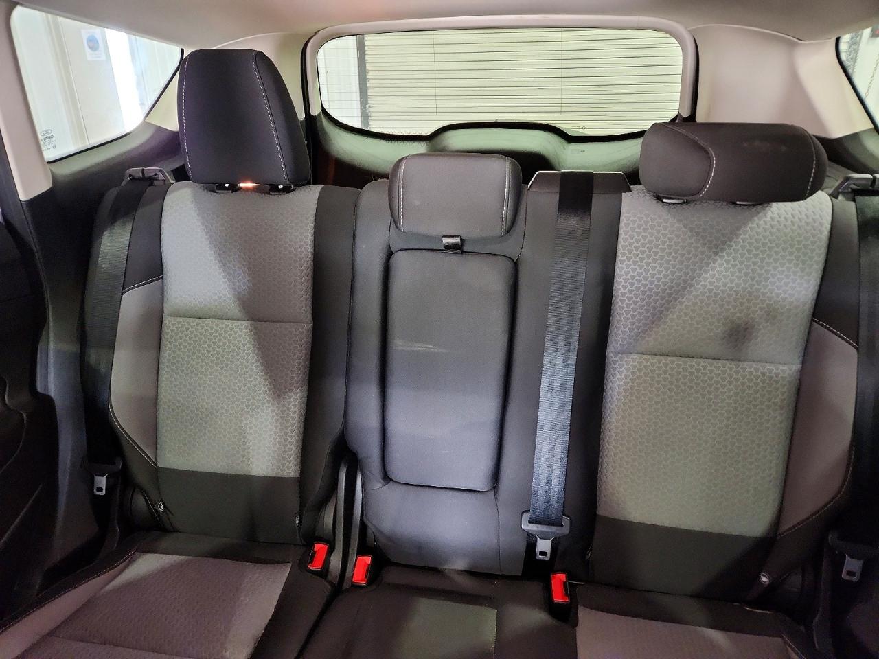 2019 Ford Escape Se White vin: 1FMCU9GD2KUC35831