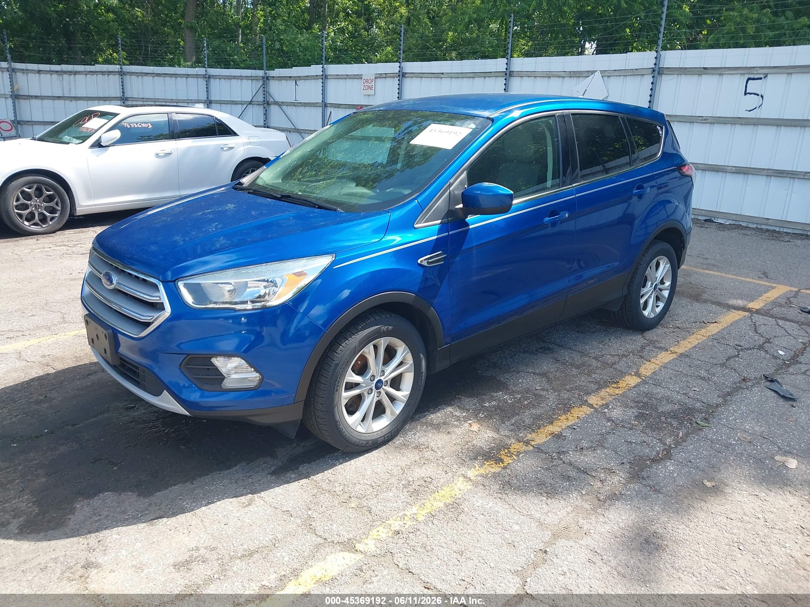 2017 Ford Escape Se Blue vin: 1FMCU9GD3HUB84395