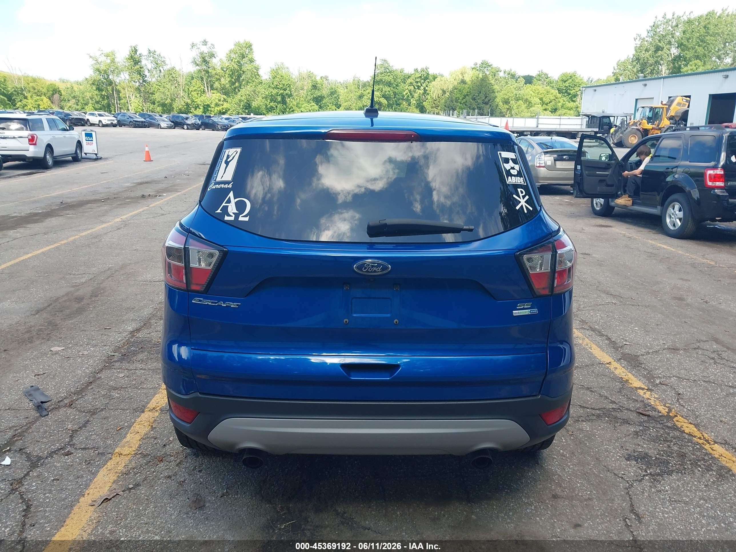 2017 Ford Escape Se Blue vin: 1FMCU9GD3HUB84395