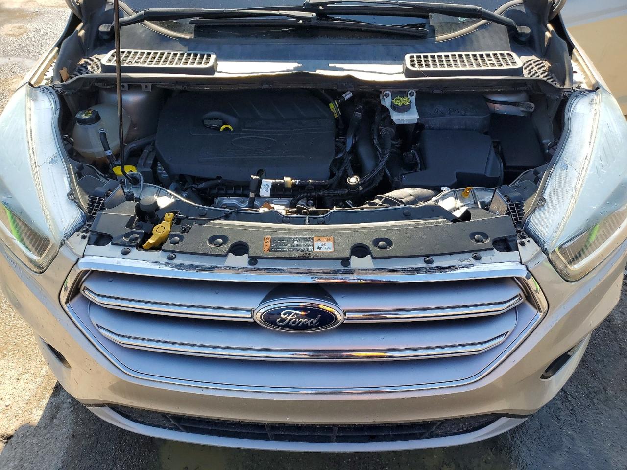 2017 Ford Escape Se Tan vin: 1FMCU9GD3HUC30839