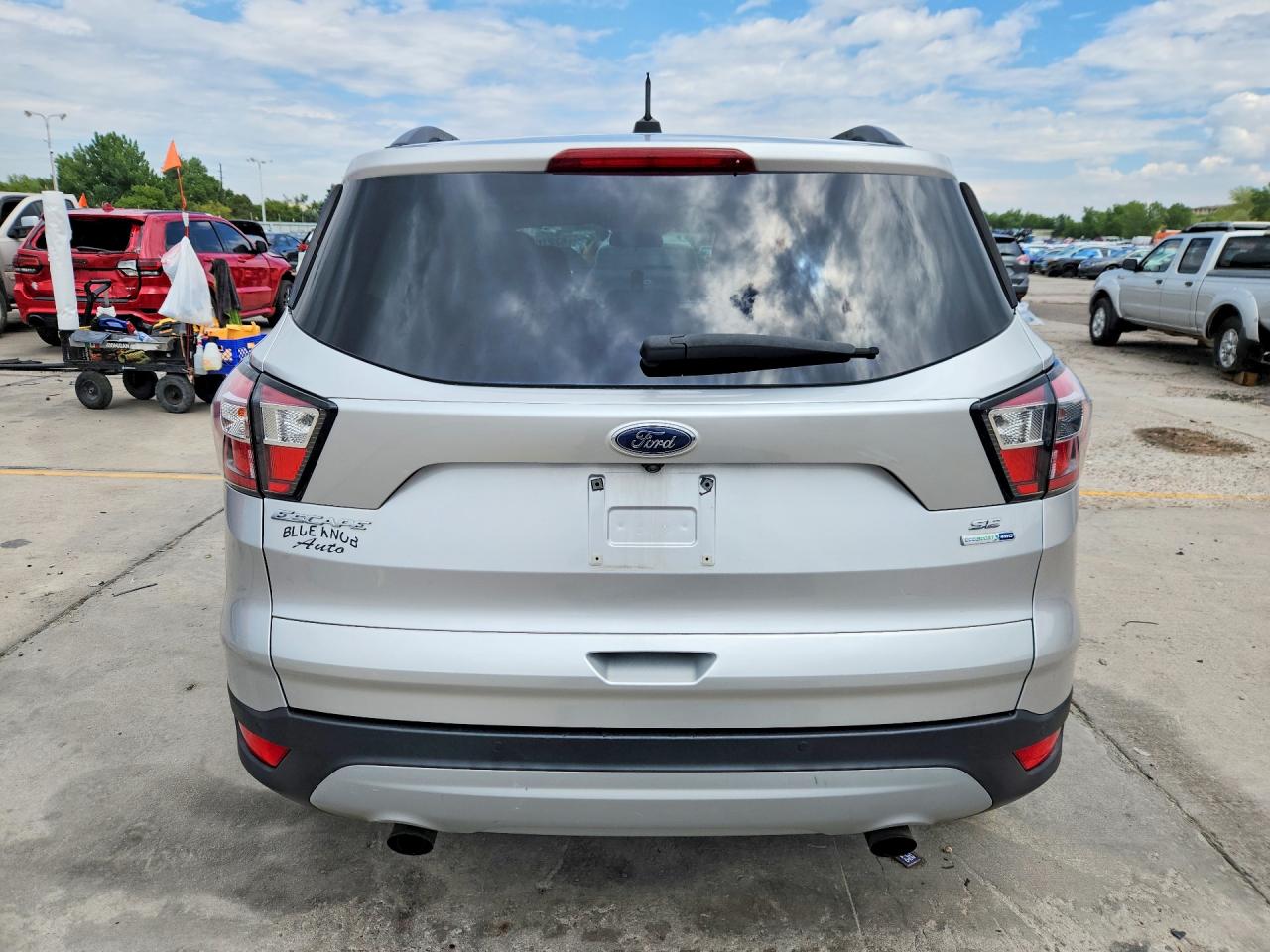 2017 Ford Escape Se Silver vin: 1FMCU9GD3HUD47448