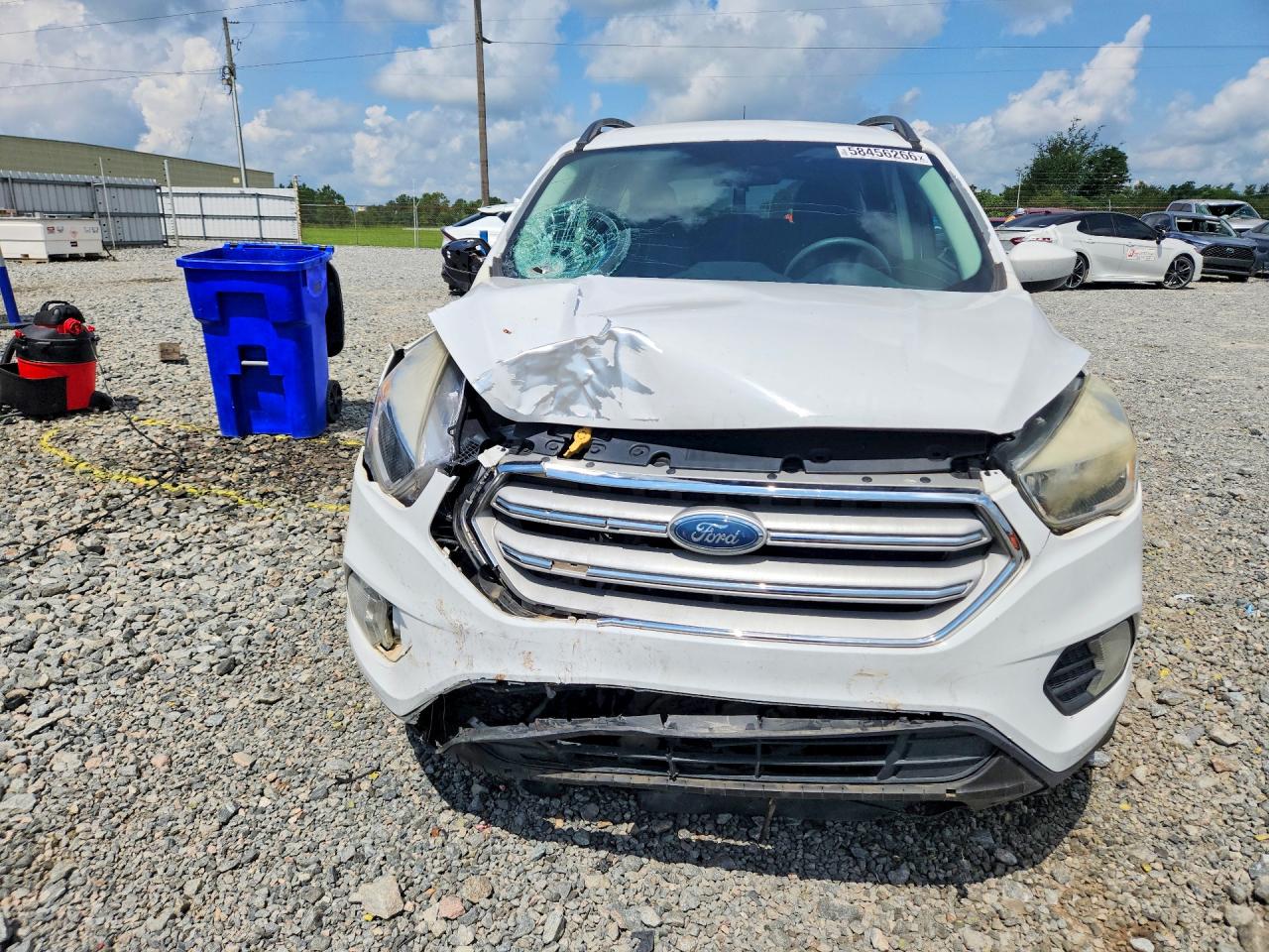 2018 Ford Escape Se White vin: 1FMCU9GD3JUB53511