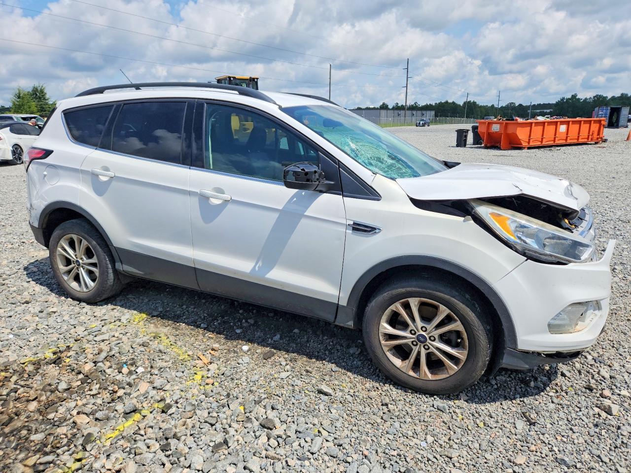 2018 Ford Escape Se White vin: 1FMCU9GD3JUB53511