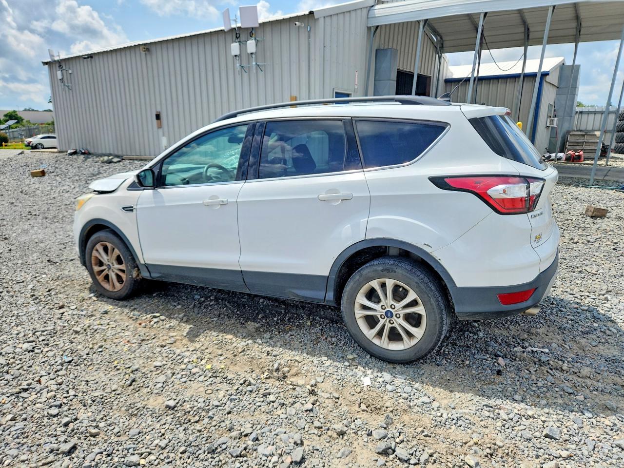 2018 Ford Escape Se White vin: 1FMCU9GD3JUB53511