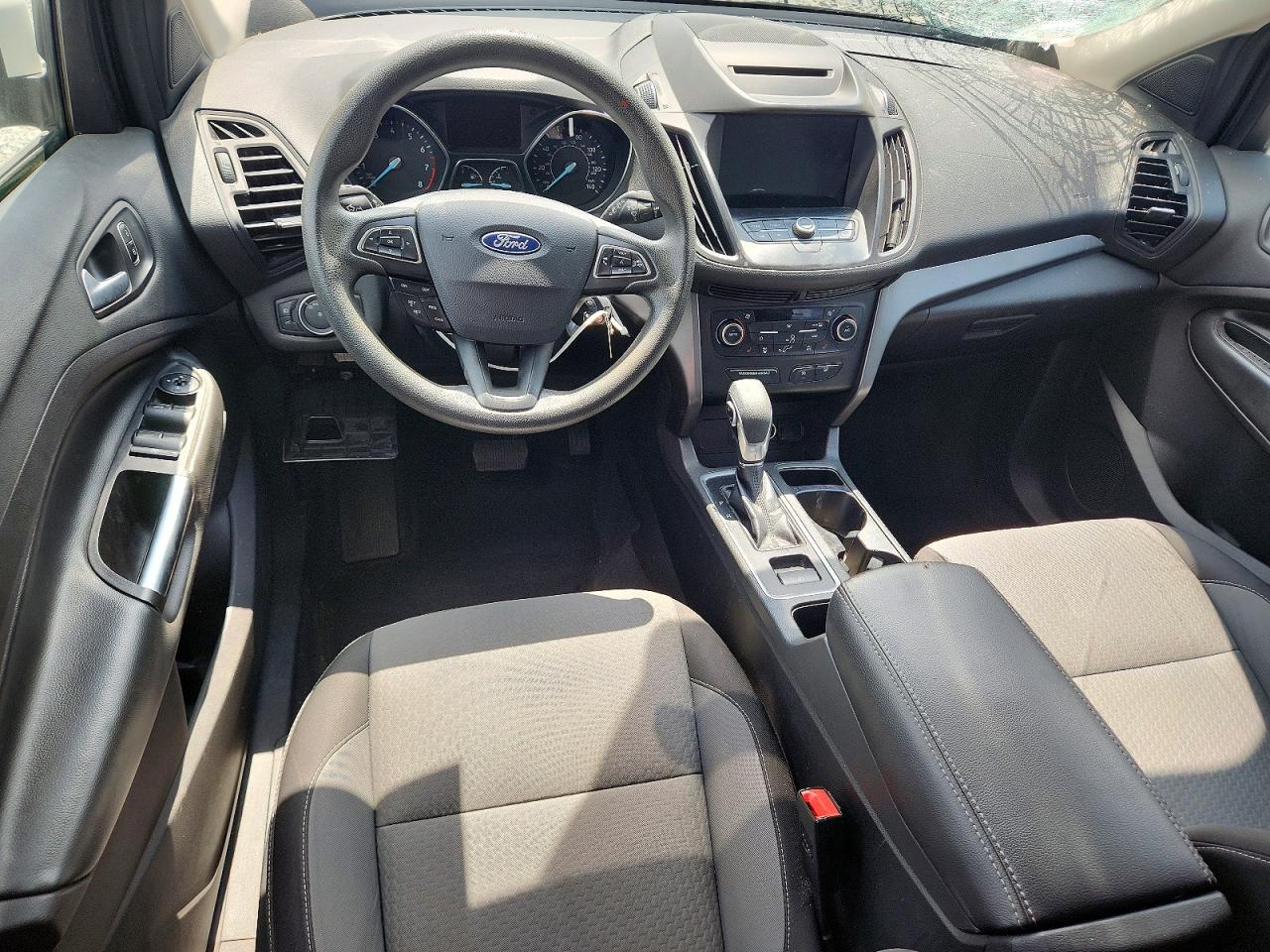 2018 Ford Escape Se White vin: 1FMCU9GD3JUB53511