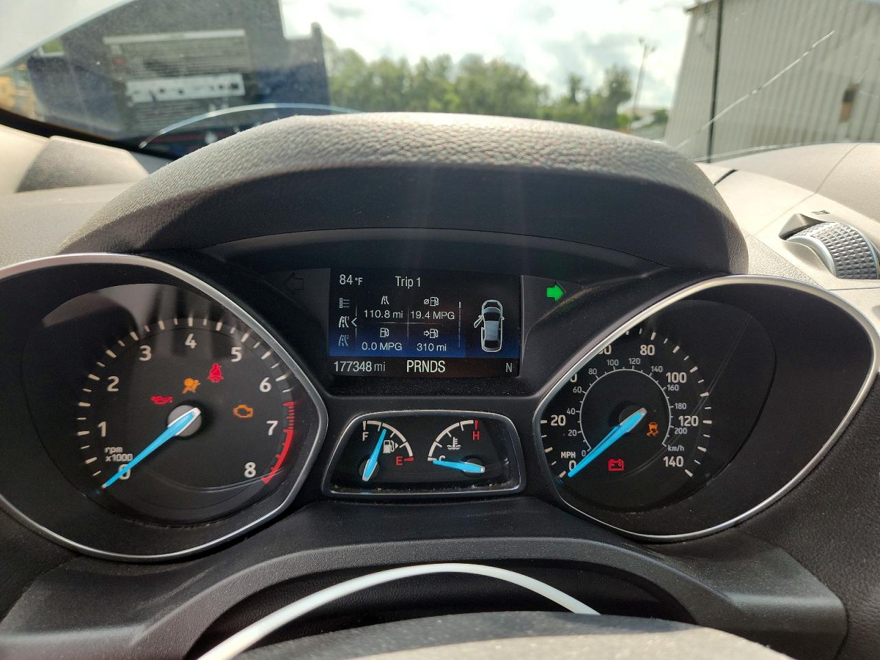 2018 Ford Escape Se White vin: 1FMCU9GD3JUB53511