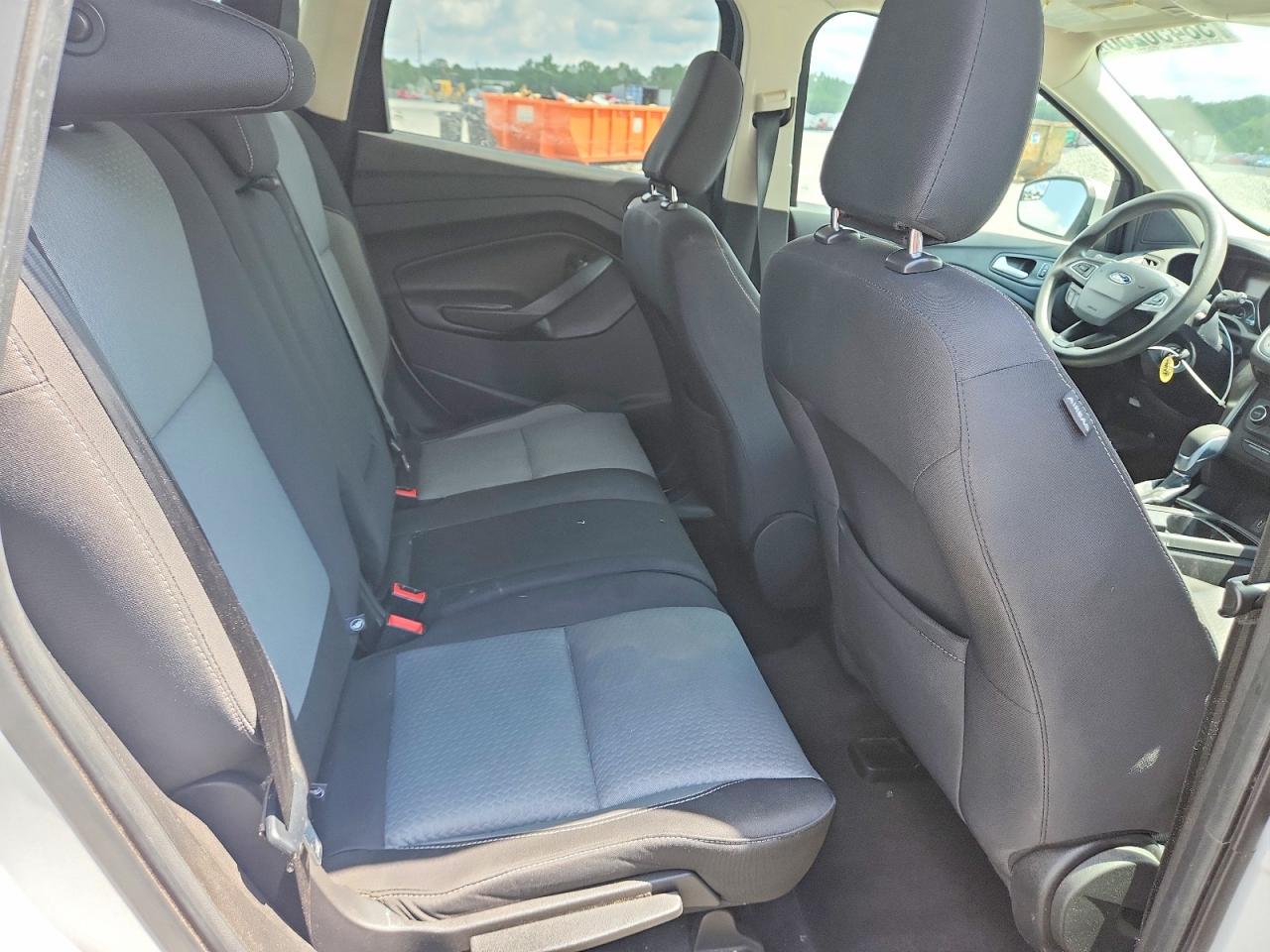 2018 Ford Escape Se White vin: 1FMCU9GD3JUB53511