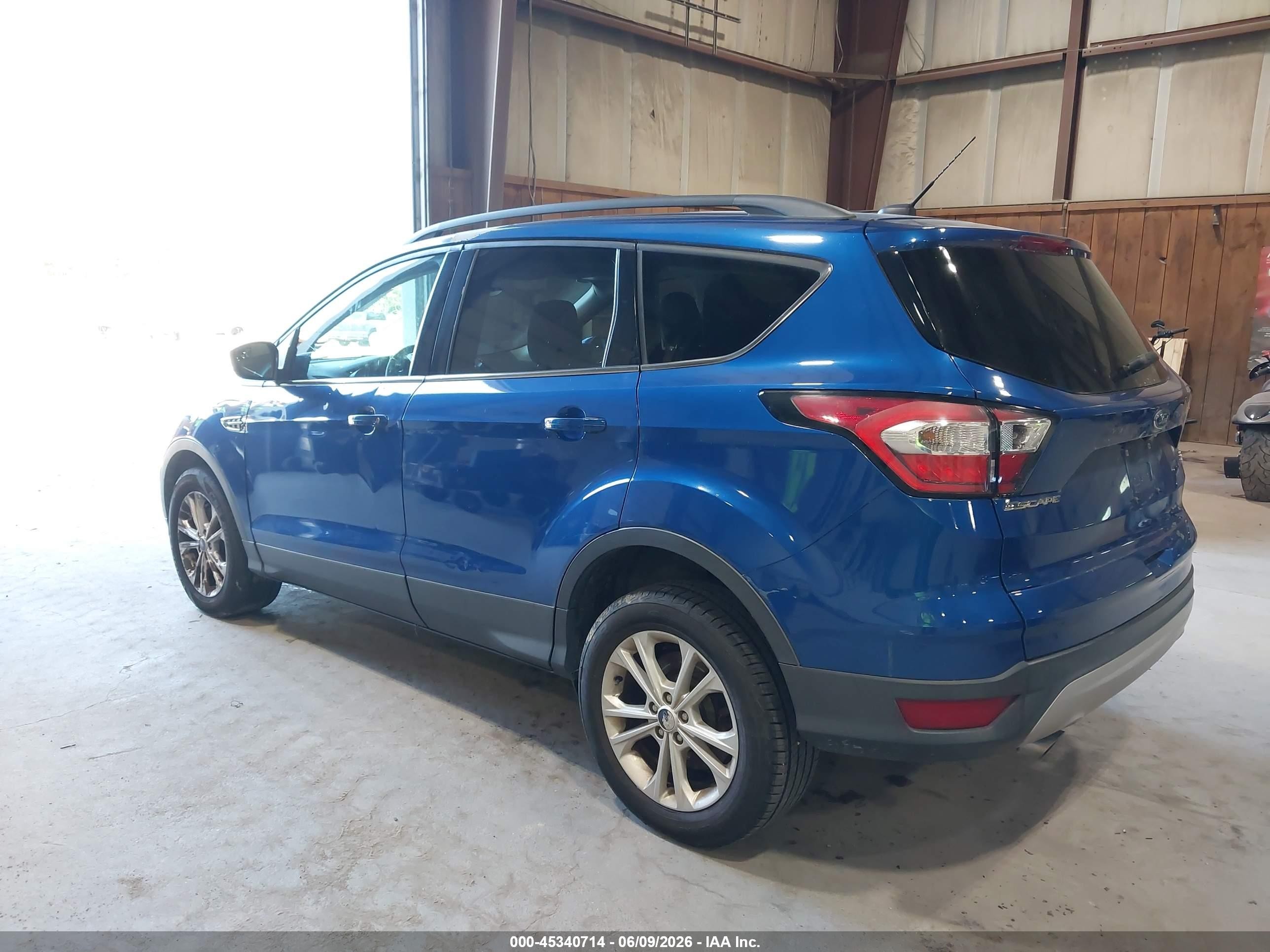 2018 Ford Escape Se Blue vin: 1FMCU9GD3JUB75914