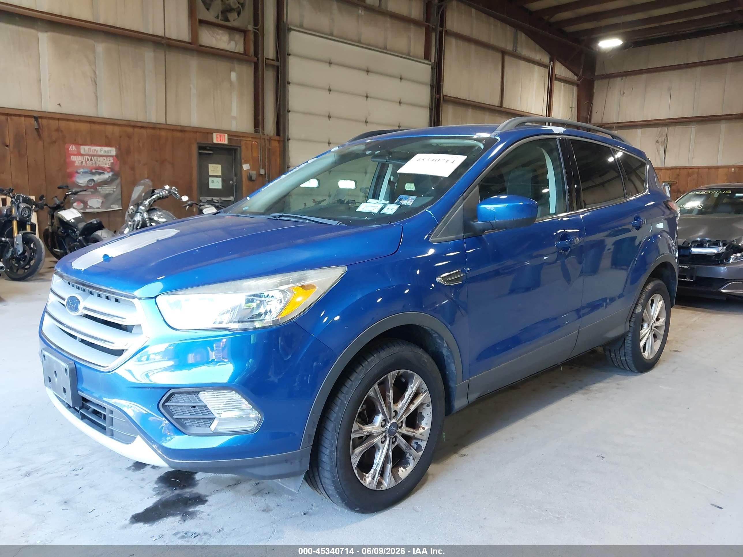 2018 Ford Escape Se Blue vin: 1FMCU9GD3JUB75914