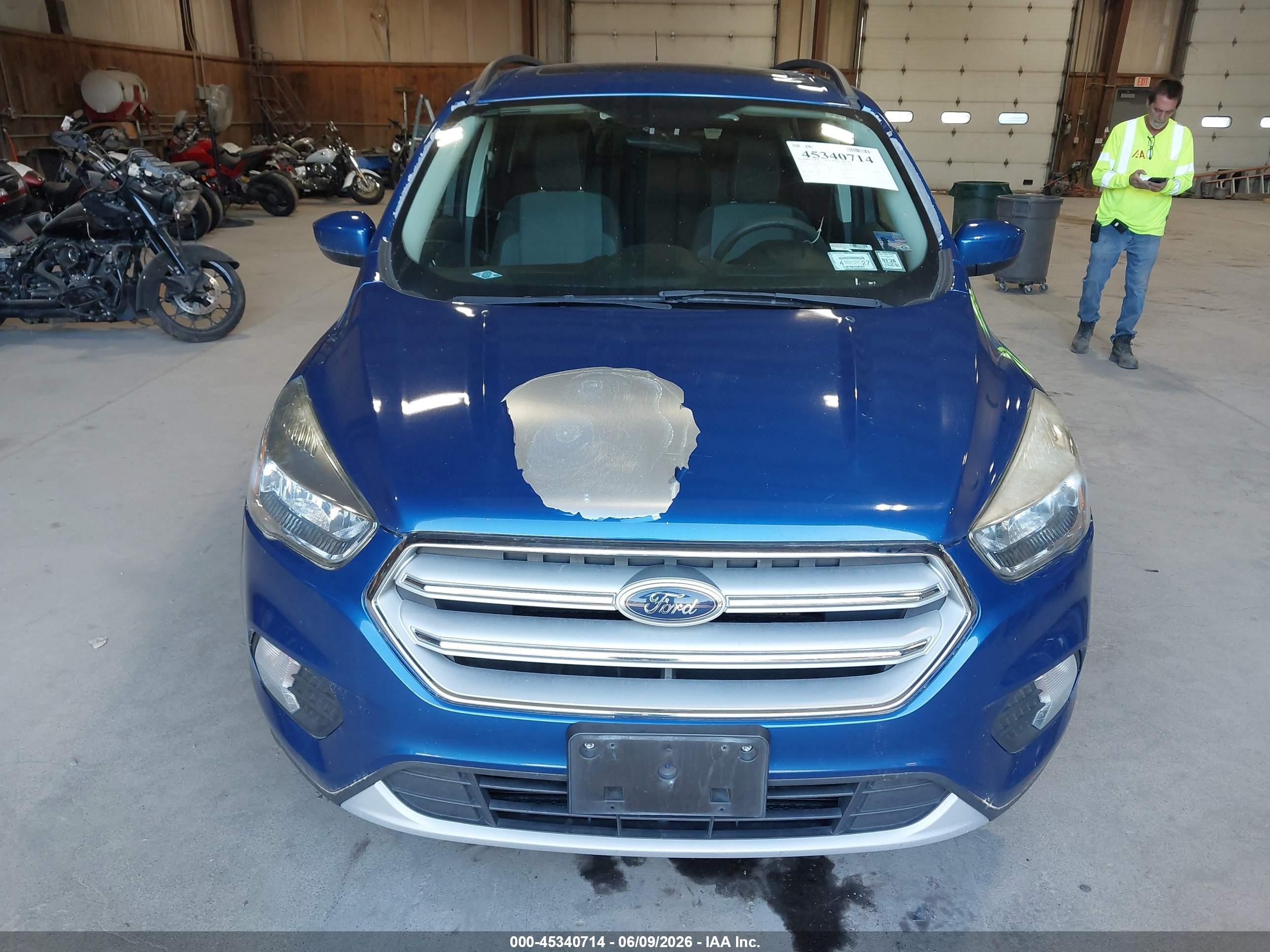 2018 Ford Escape Se Blue vin: 1FMCU9GD3JUB75914