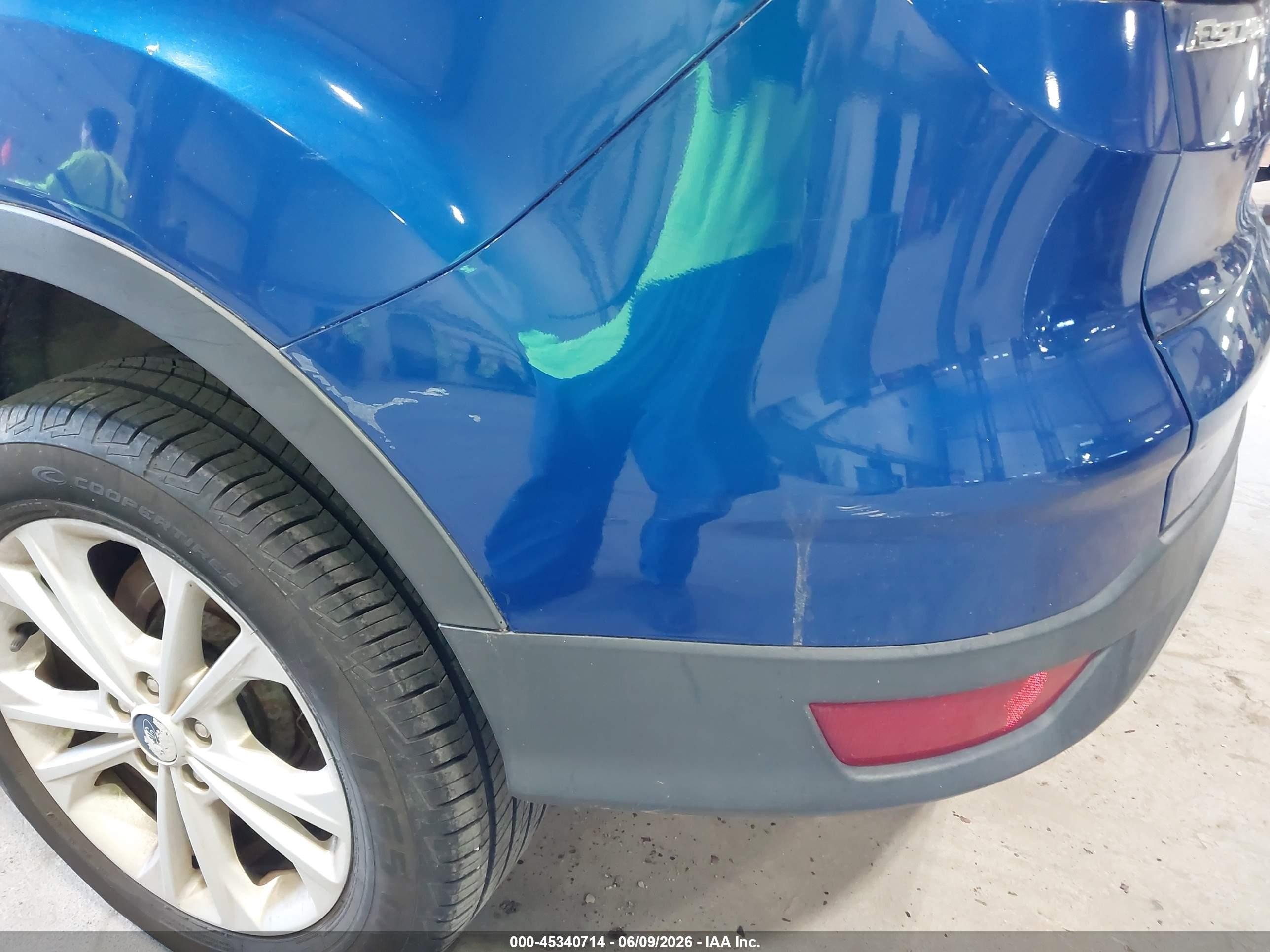 2018 Ford Escape Se Blue vin: 1FMCU9GD3JUB75914