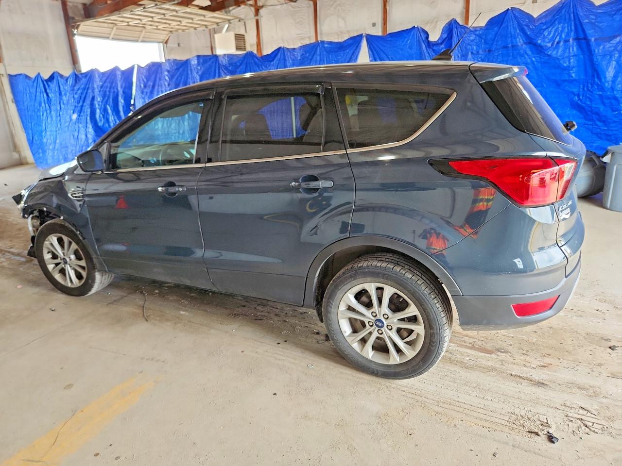 2019 Ford Escape Se Угольный vin: 1FMCU9GD3KUA03738