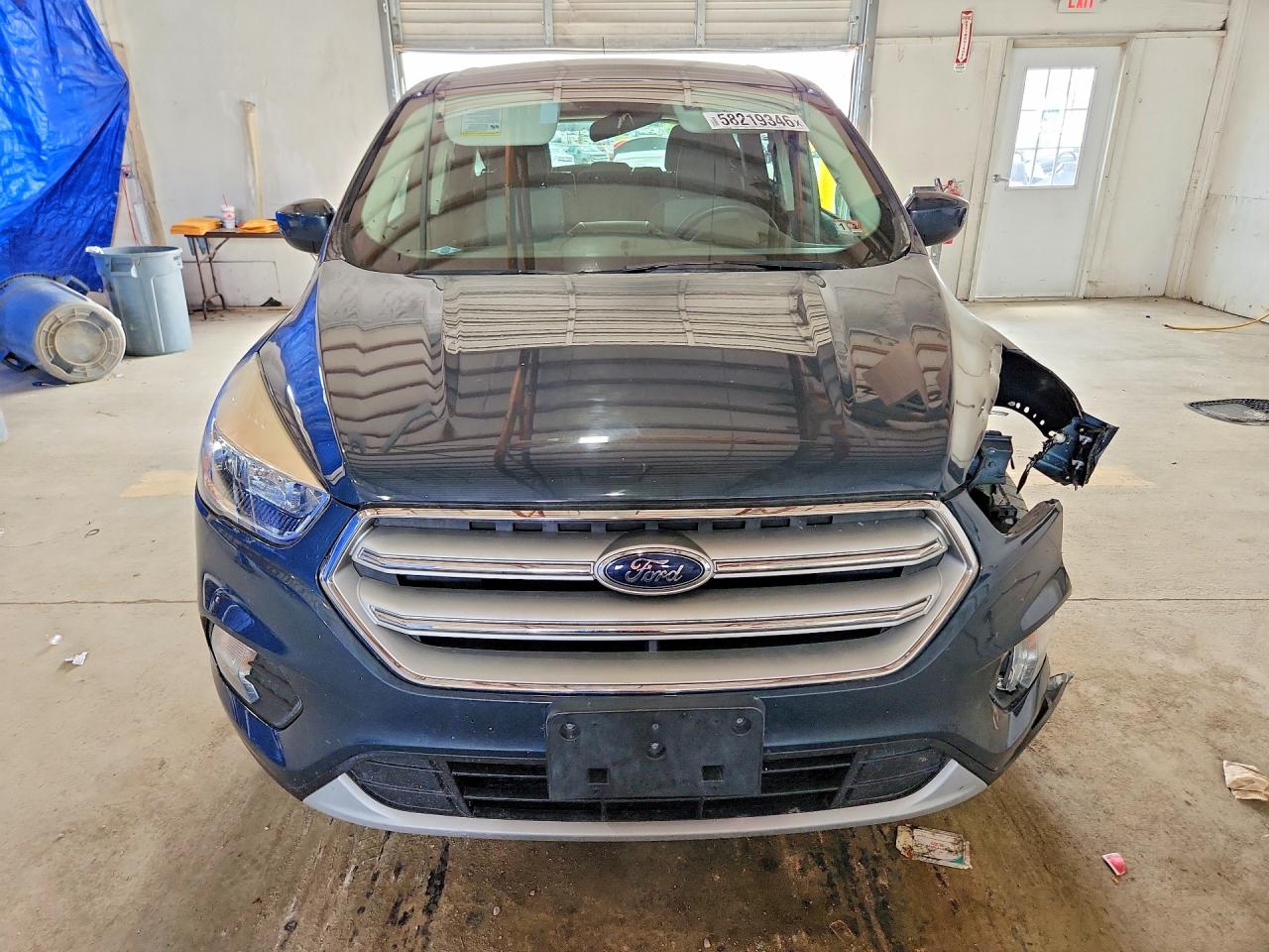 2019 Ford Escape Se Угольный vin: 1FMCU9GD3KUA03738