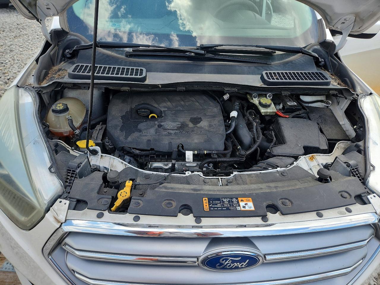 2017 Ford Escape Se Белый vin: 1FMCU9GD4HUA60703