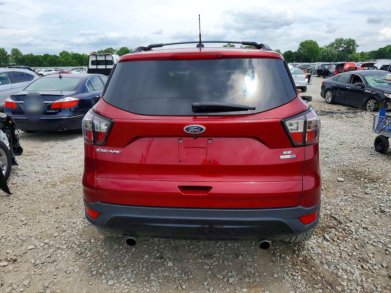 2017 Ford Escape Se Красный vin: 1FMCU9GD4HUB63362