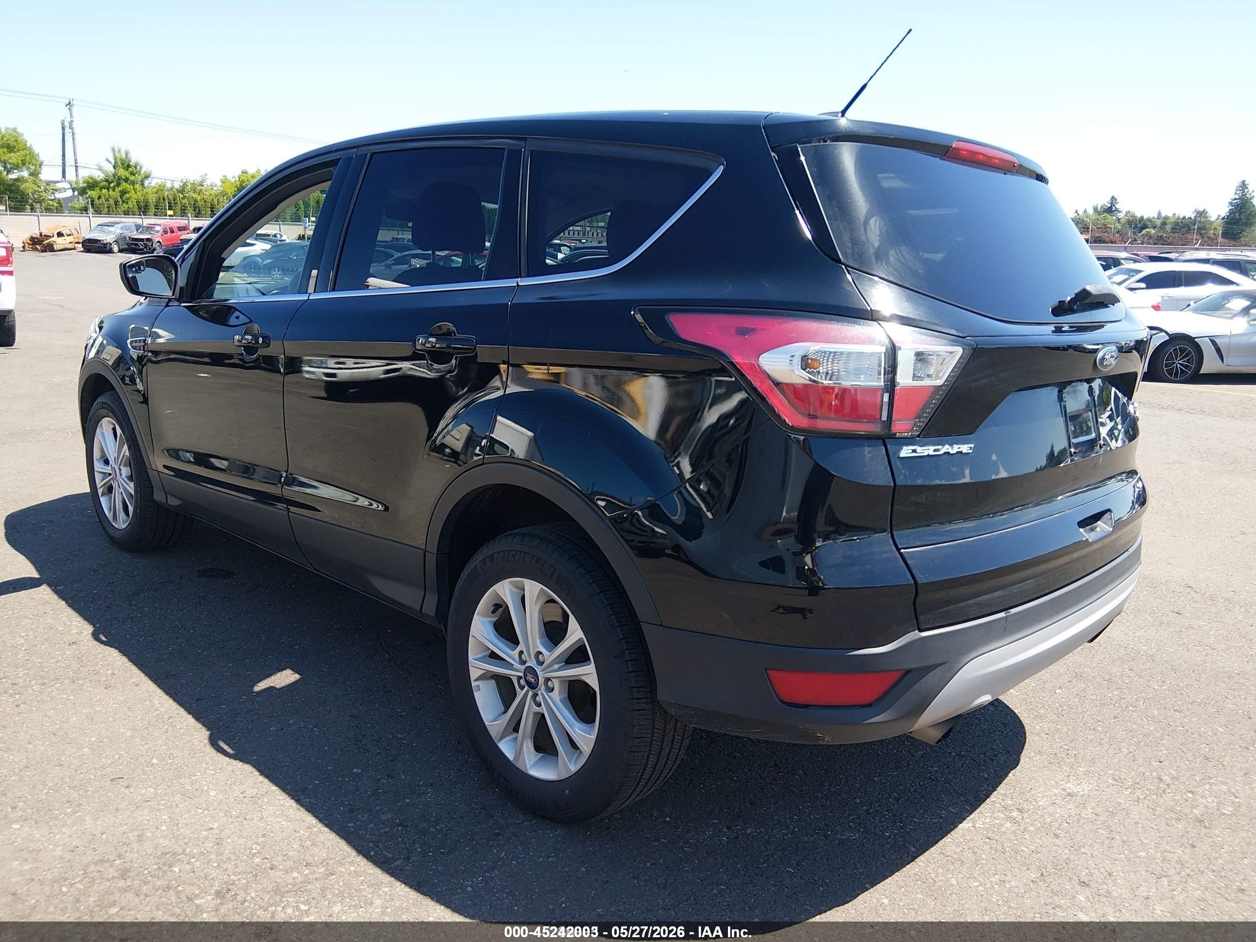 2017 Ford Escape Se Black vin: 1FMCU9GD4HUE50331