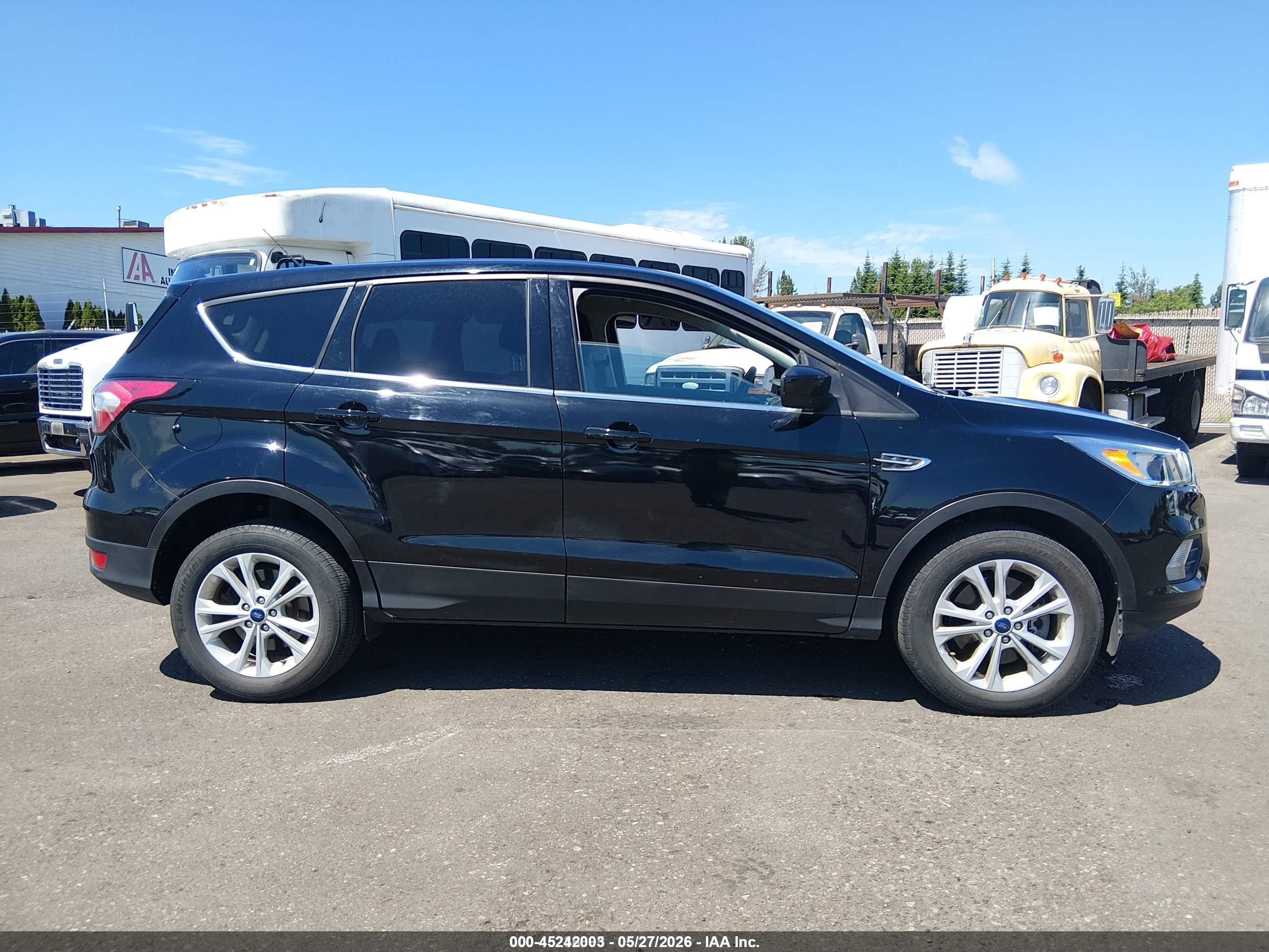 2017 Ford Escape Se Black vin: 1FMCU9GD4HUE50331