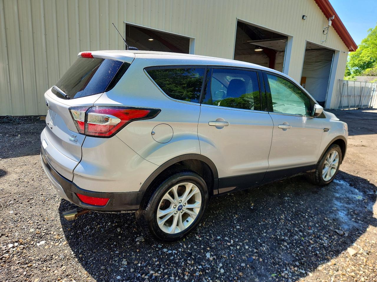 2017 Ford Escape Se Silver vin: 1FMCU9GD4HUE61443