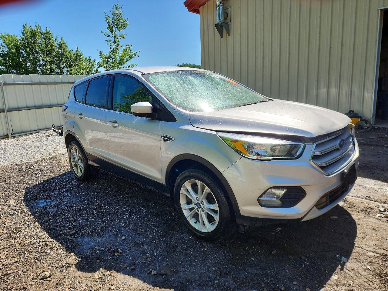 2017 Ford Escape Se Silver vin: 1FMCU9GD4HUE61443