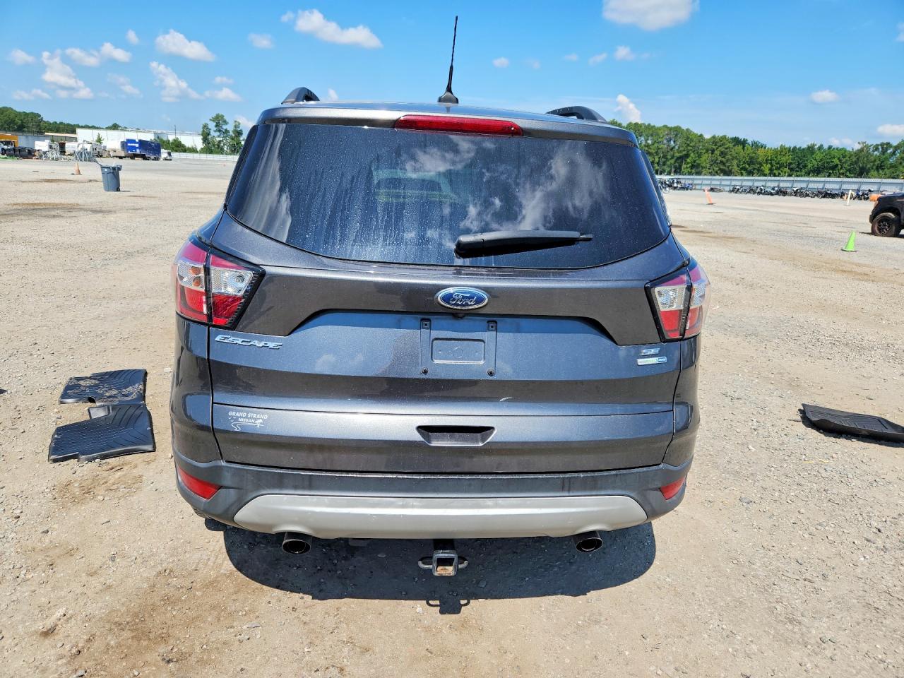 2018 Ford Escape Se Gray vin: 1FMCU9GD4JUC98394
