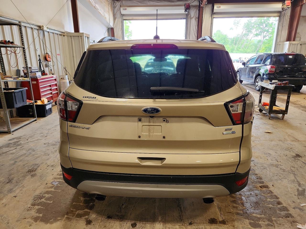 2018 Ford Escape Se Tan vin: 1FMCU9GD4JUD07207