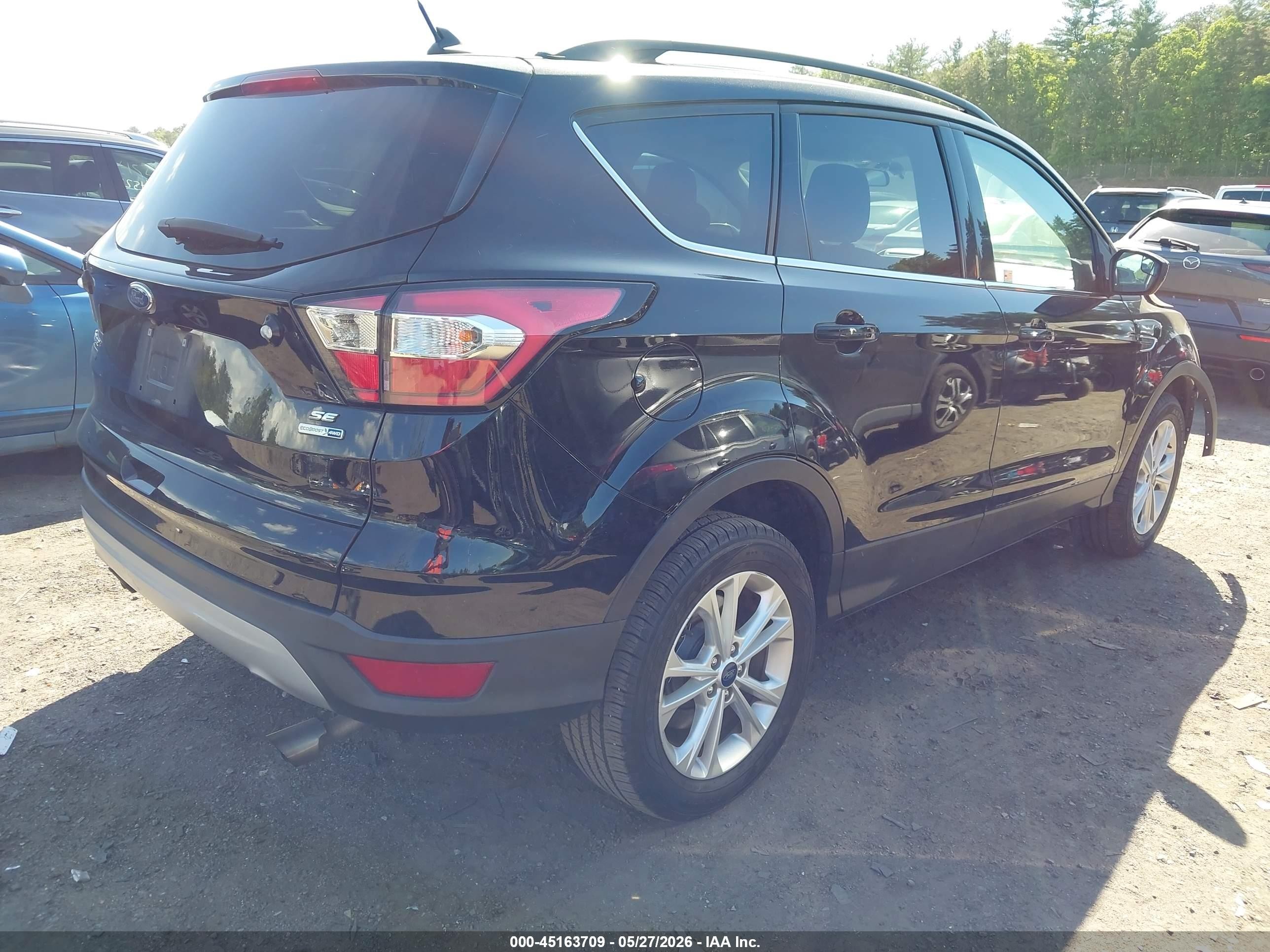 2018 Ford Escape Se Черный vin: 1FMCU9GD4JUD11712