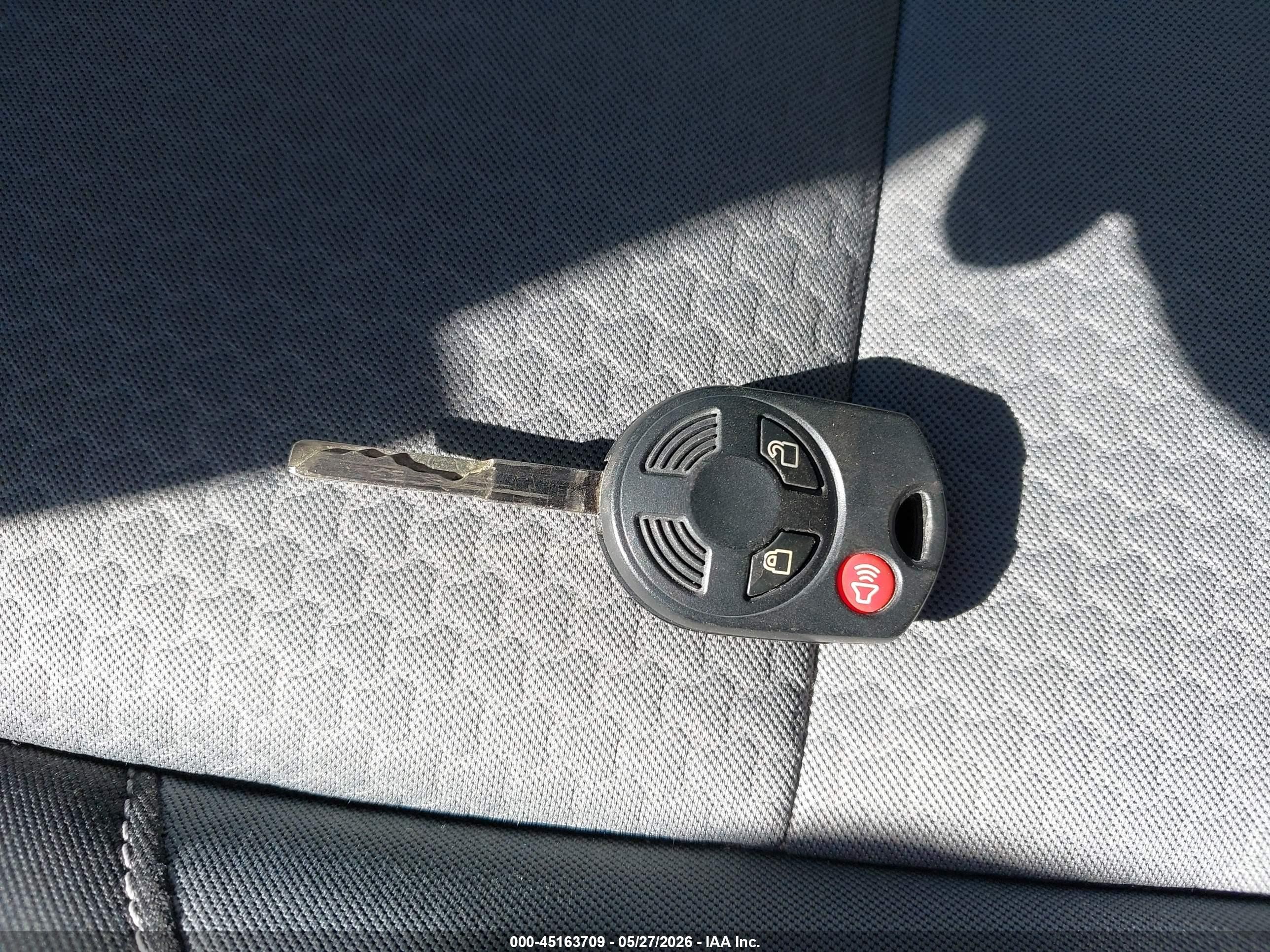 2018 Ford Escape Se Черный vin: 1FMCU9GD4JUD11712