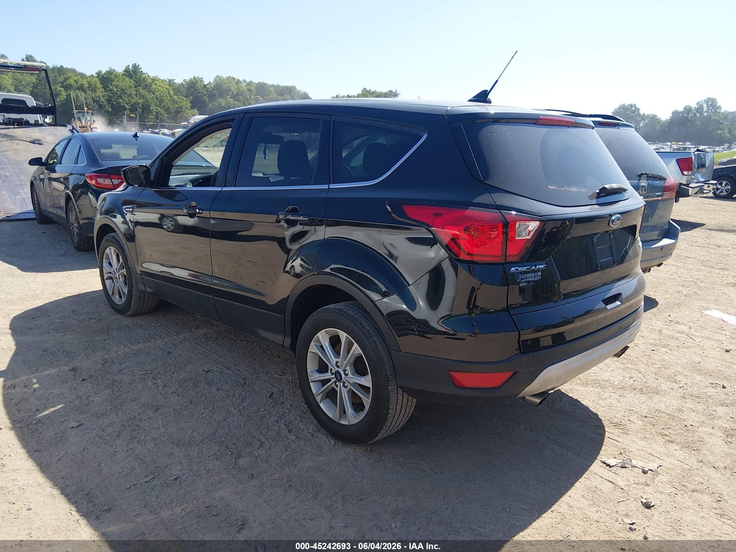 2019 Ford Escape Se Black vin: 1FMCU9GD4KUB24066