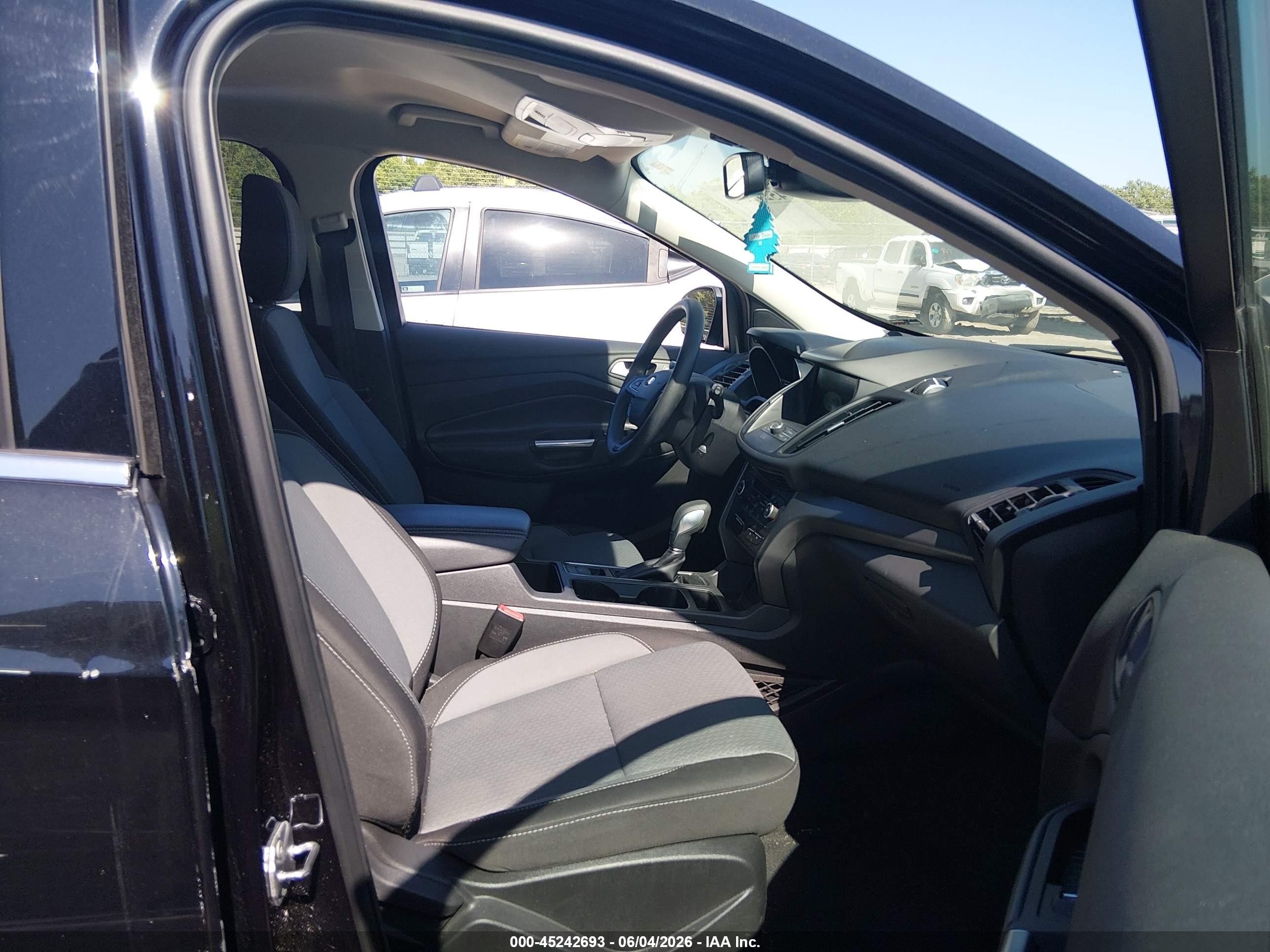 2019 Ford Escape Se Black vin: 1FMCU9GD4KUB24066