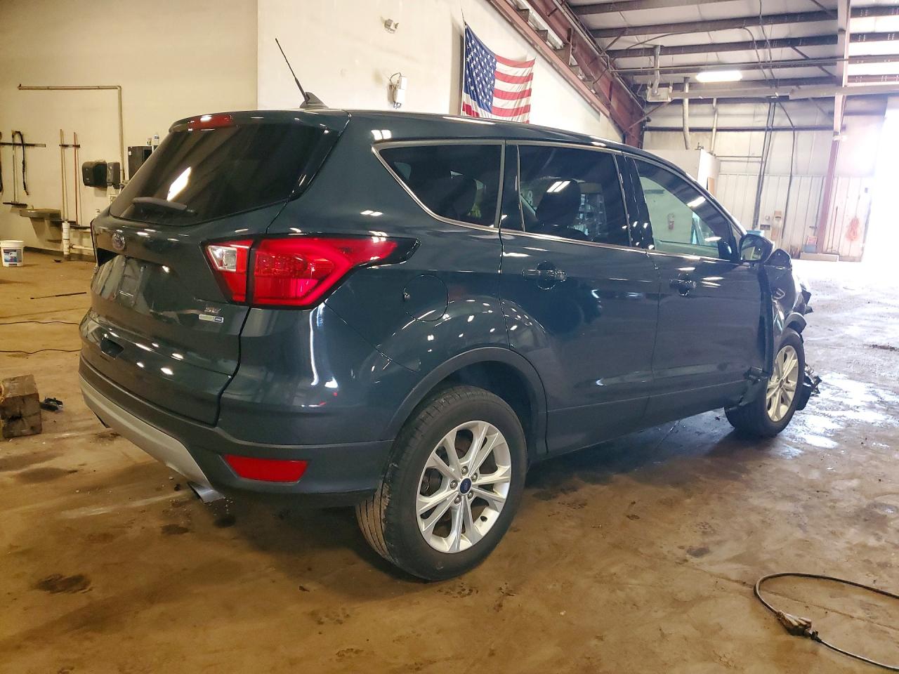 2019 Ford Escape Se Blue vin: 1FMCU9GD4KUC01387