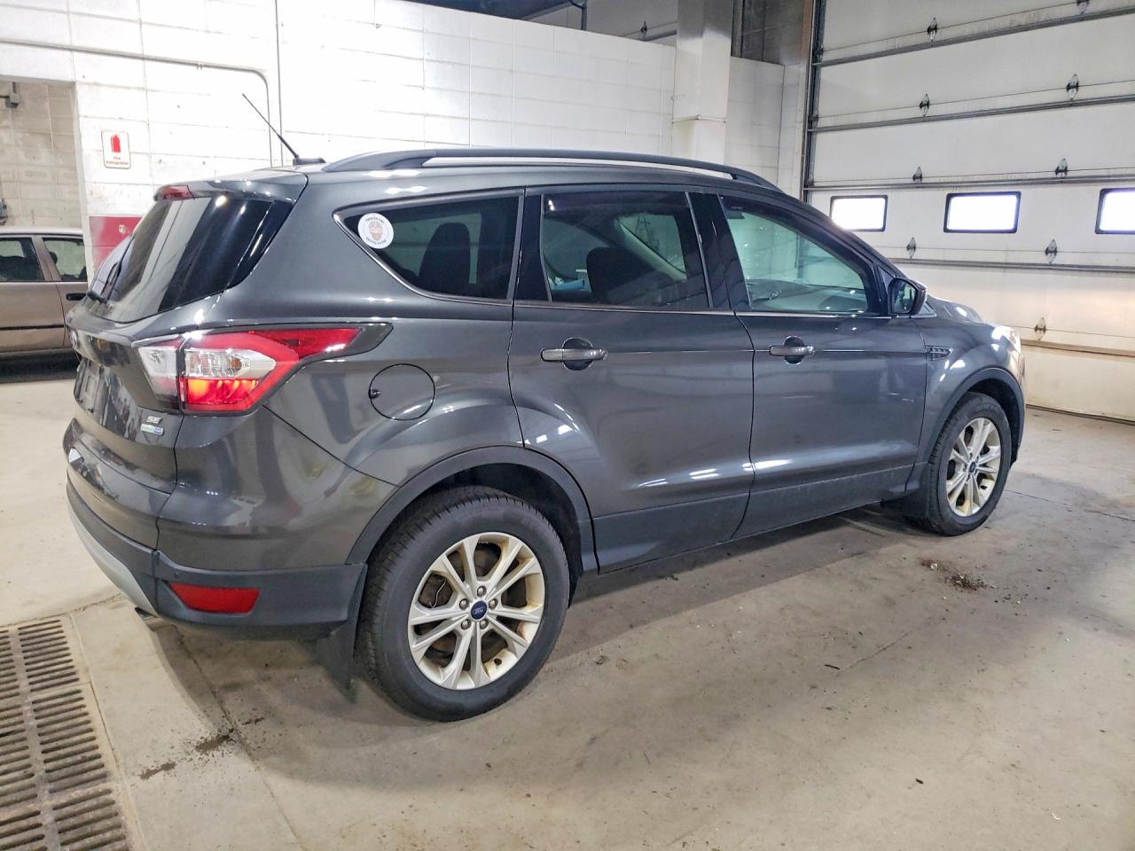 2017 Ford Escape Se Gray vin: 1FMCU9GD5HUA10361