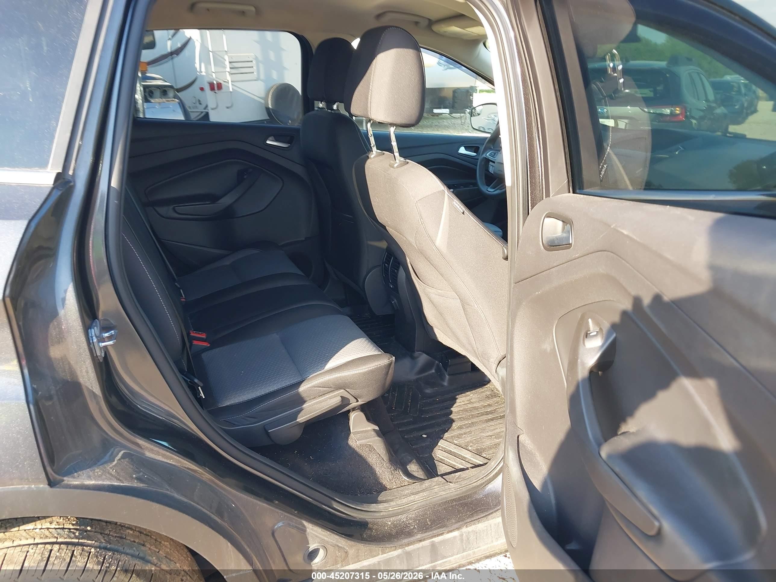 2017 Ford Escape Se Черный vin: 1FMCU9GD5HUE24448