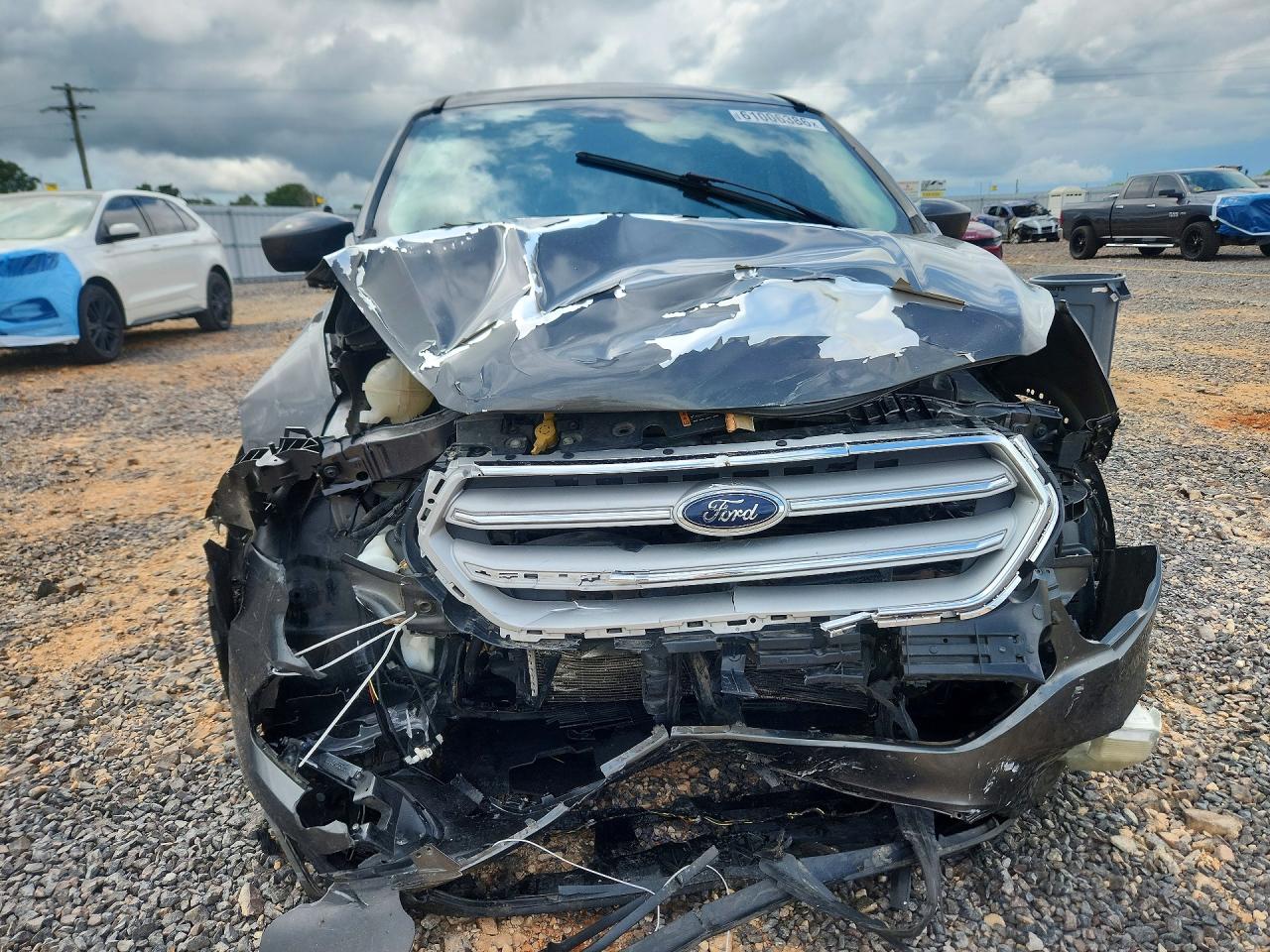 2017 Ford Escape Se Серый vin: 1FMCU9GD5HUE50242
