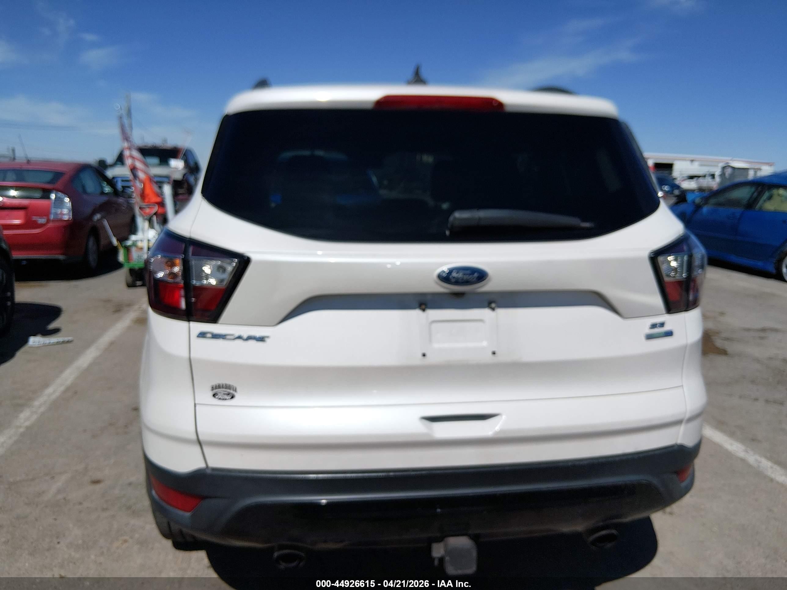 2018 Ford Escape Se White vin: 1FMCU9GD5JUA60991