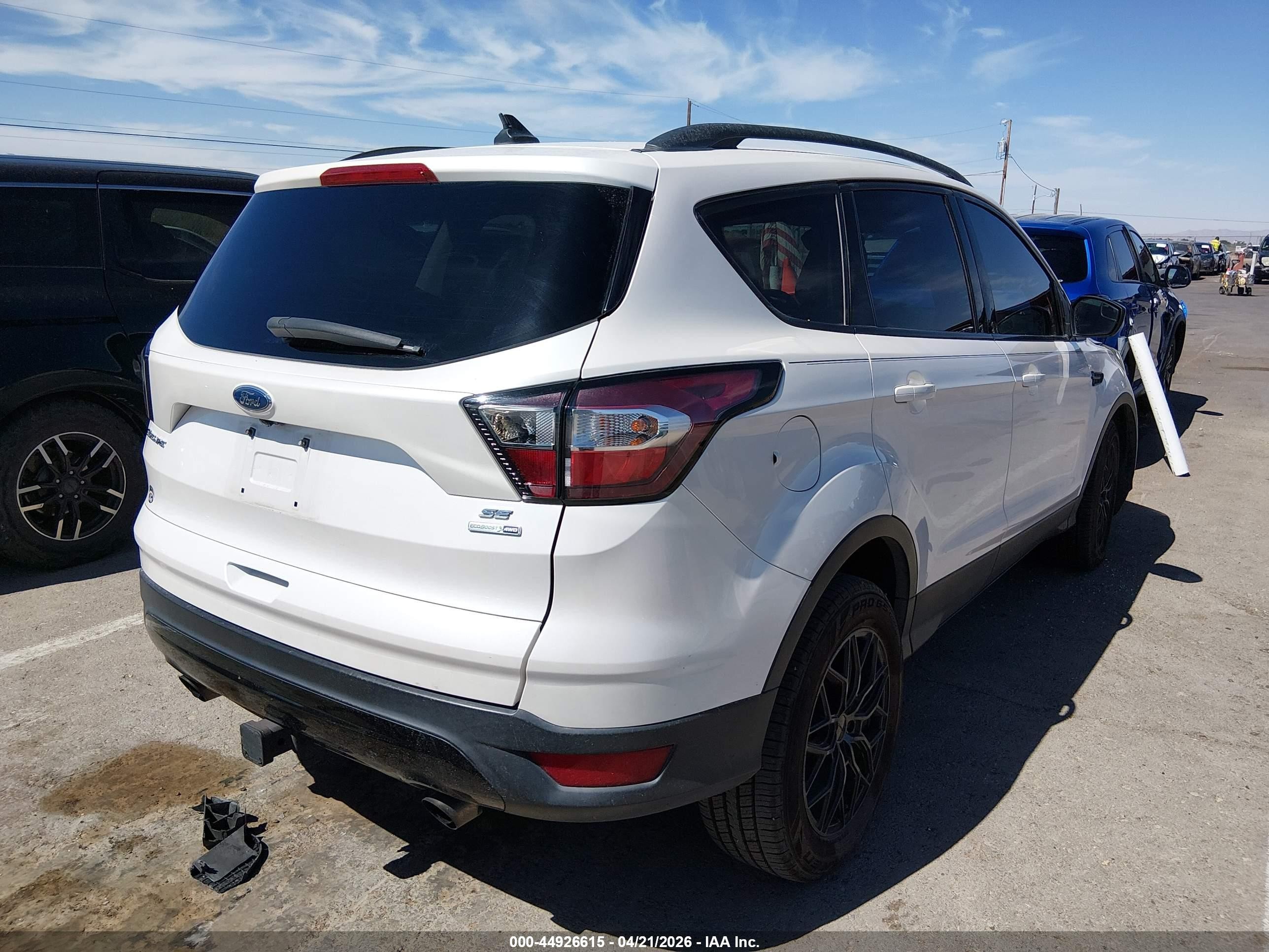 2018 Ford Escape Se White vin: 1FMCU9GD5JUA60991